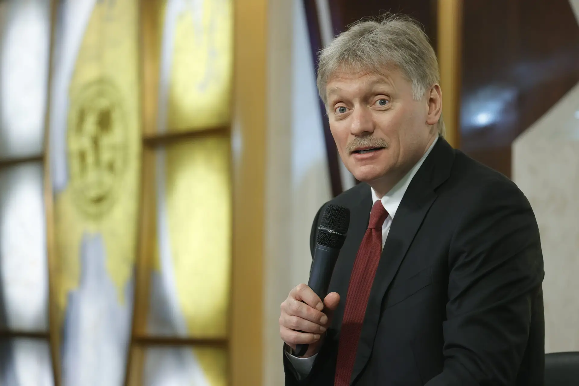 Ucrânia: Kremlin justifica lei restritiva com “guerra de informação”