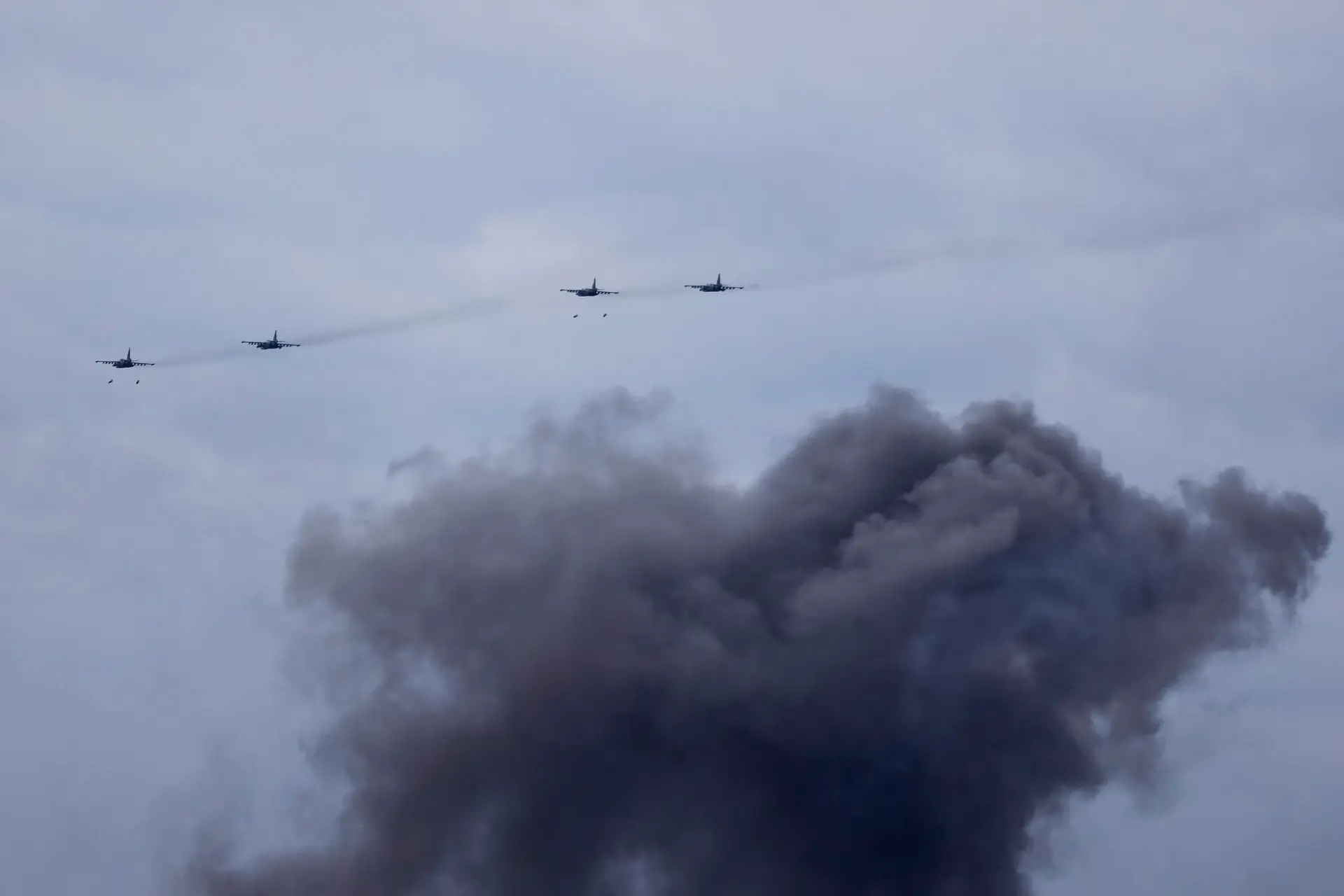 Rússia quebra cessar-fogo o que obriga a adiamento da evacuação de Mariupol