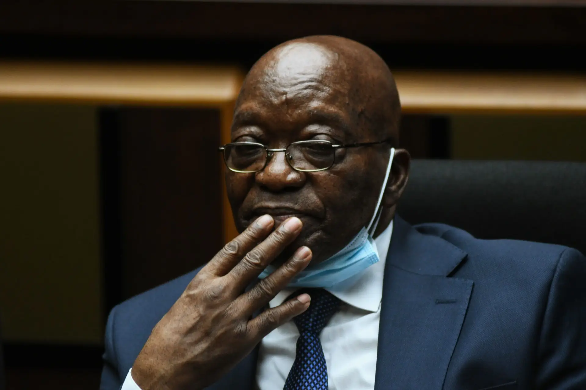 Ex-Presidente sul-africano apoia invasão e diz que Putin é um “homem de paz”