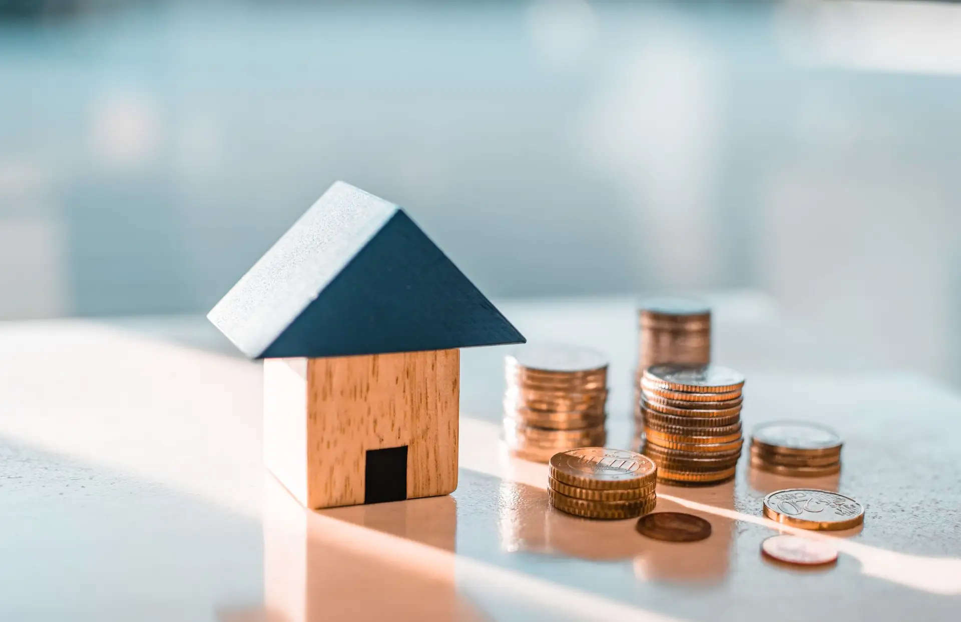 Prazos mais curtos, preços altos e rendimentos baixos: as condições em que os jovens tentam comprar casa