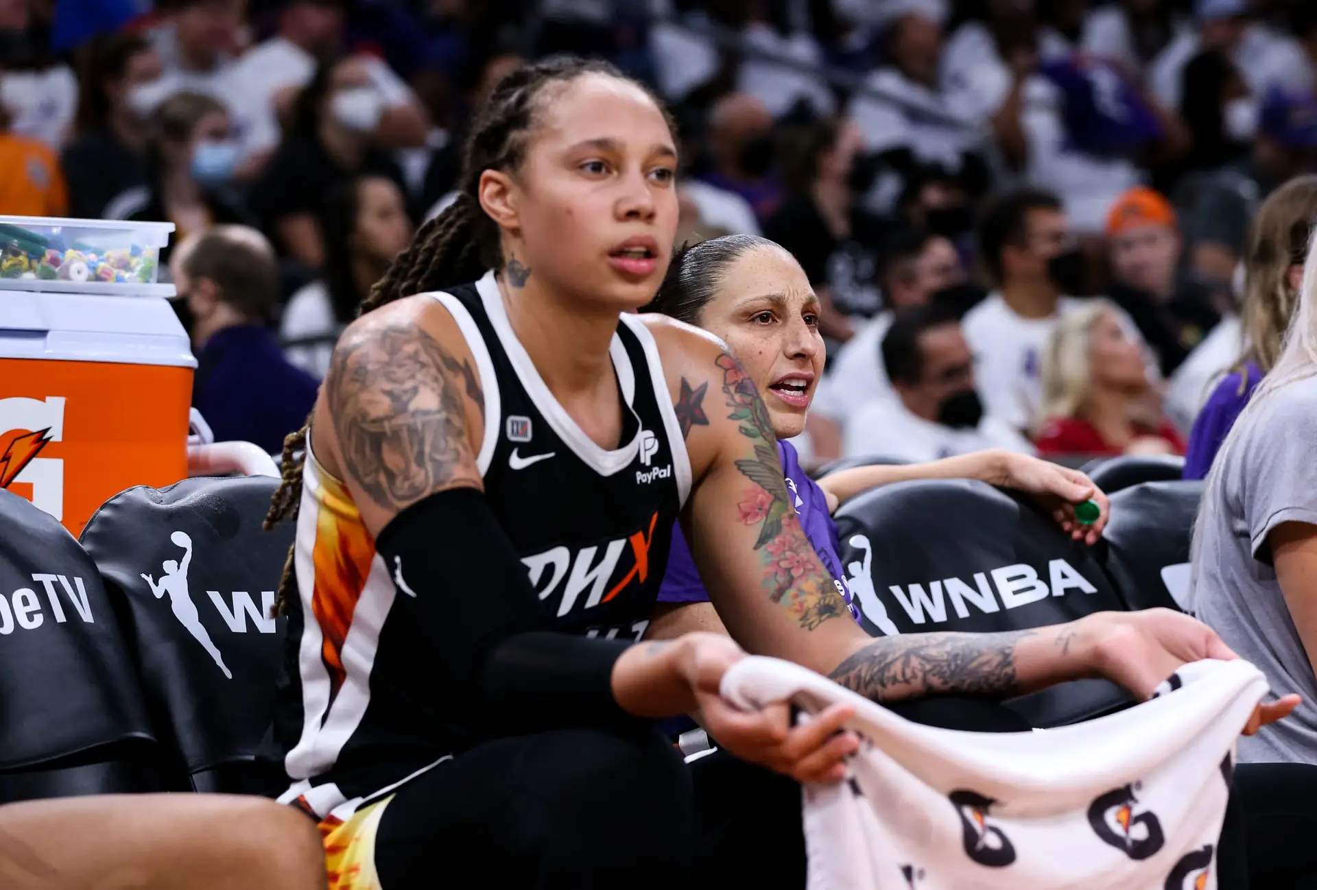 Basquetebolista da WNBA detida num aeroporto de Moscovo