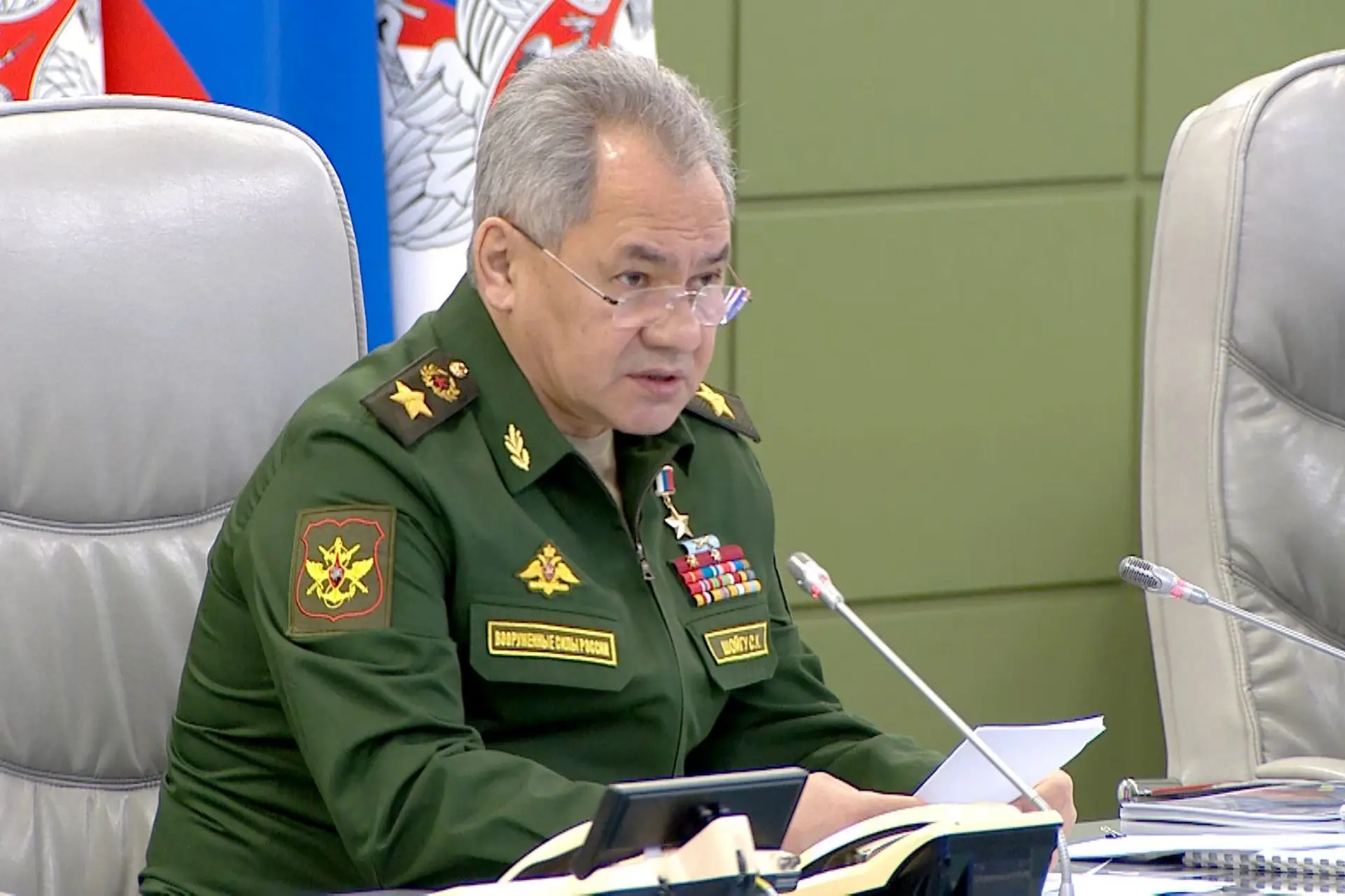 Putin ordena reforço militar na fronteira ocidental em resposta a ações da NATO