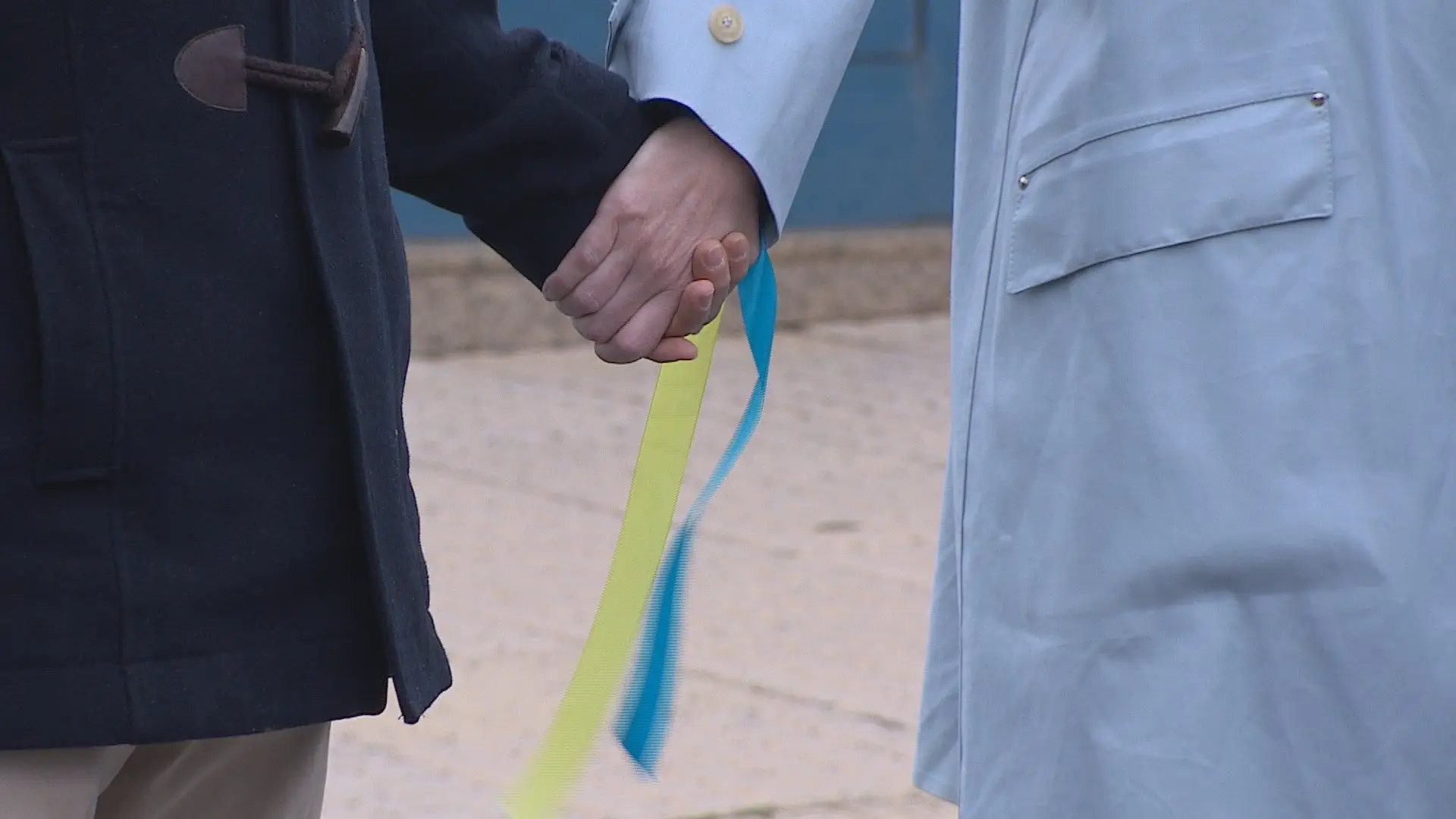 Cordão humano no Porto em apelo à paz na Europa