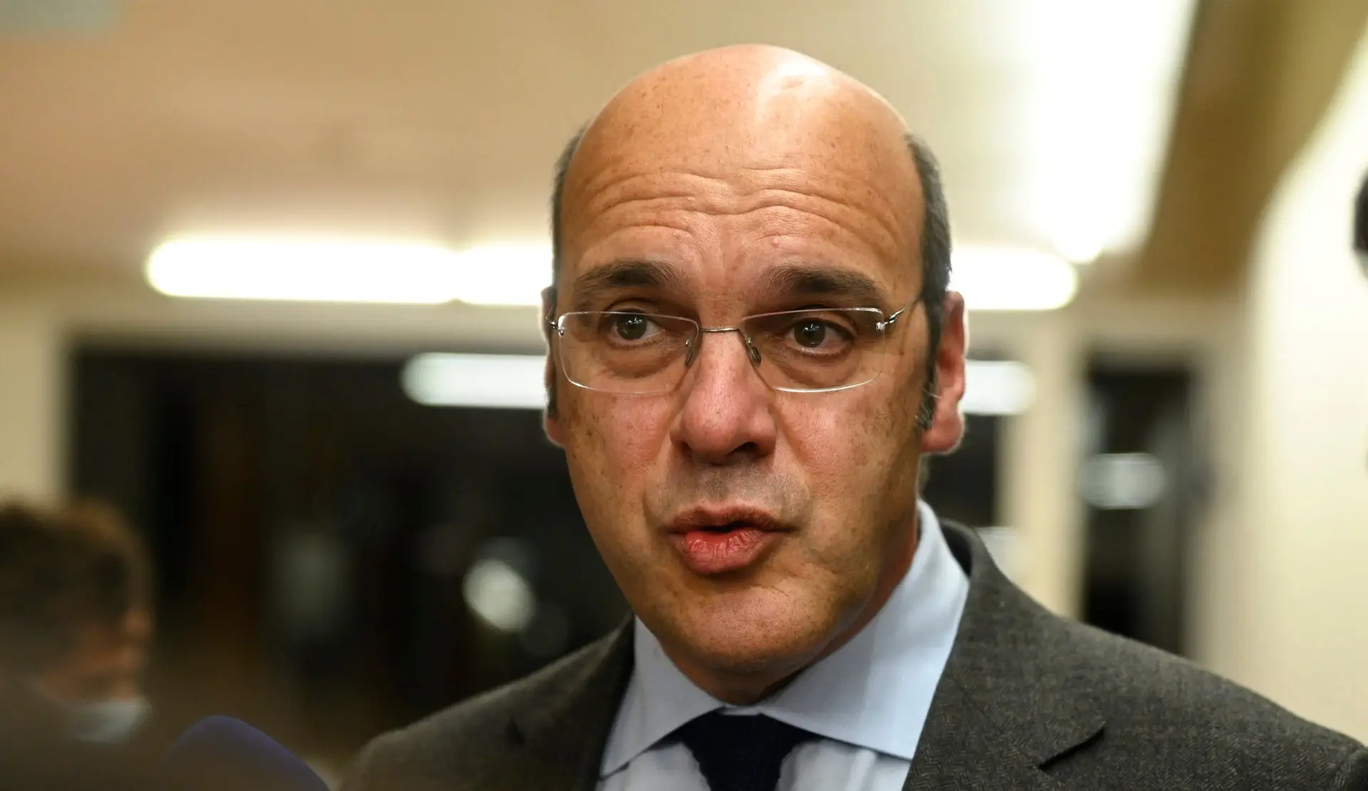 Governo anuncia linha de crédito de 400 milhões de euros para “ajudar empresas”