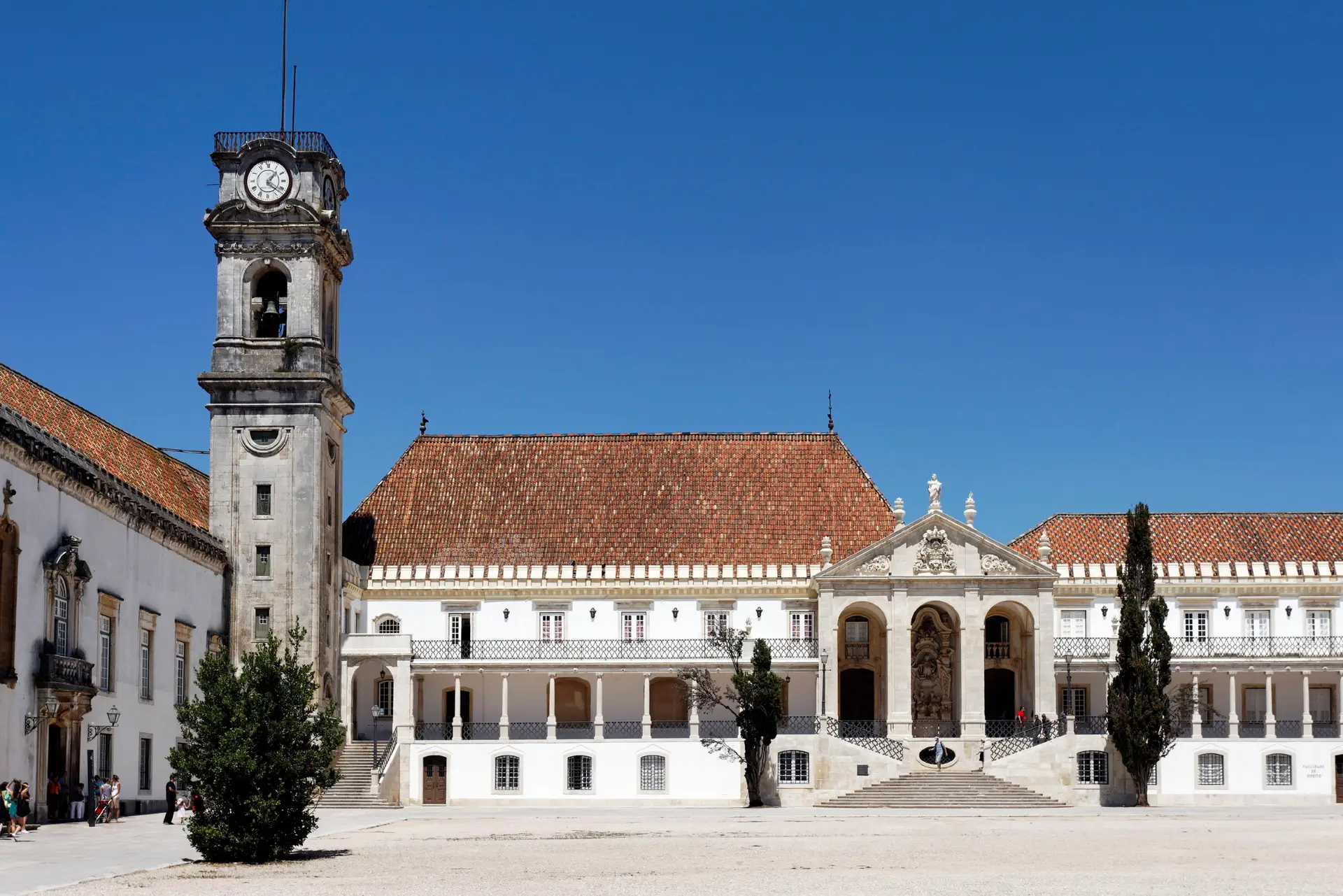 Académica: N'Gal volta esta segunda a Coimbra para assinar