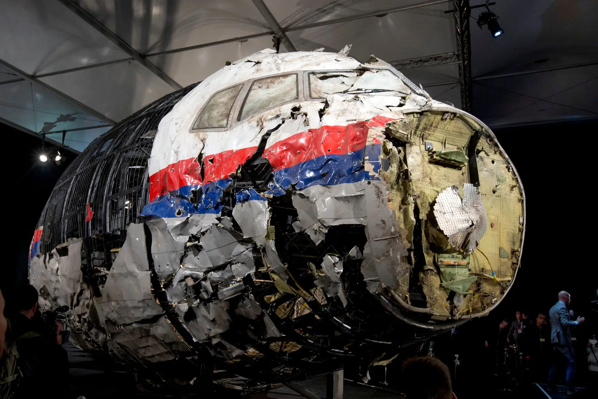 Austrália pede à Rússia para assumir responsabilidade pela queda do voo MH17