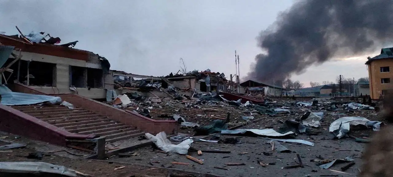 “Zona de exclusão aérea não teria efeito”: mísseis que atingiram base perto da Polónia foram disparados desde a Rússia