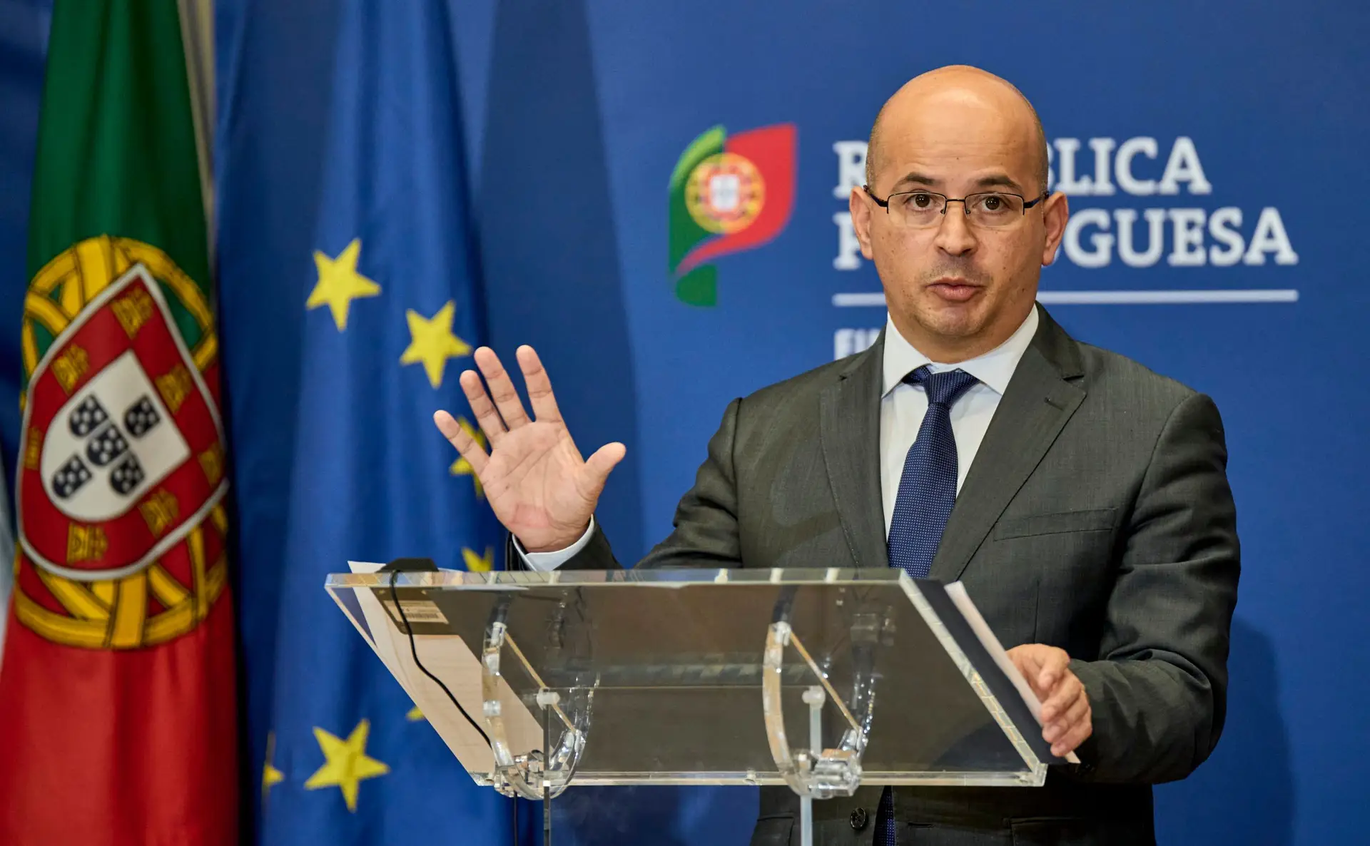 Sanções da UE já estão a ter impacto e Rússia poderá entrar em incumprimento nas próximas semanas