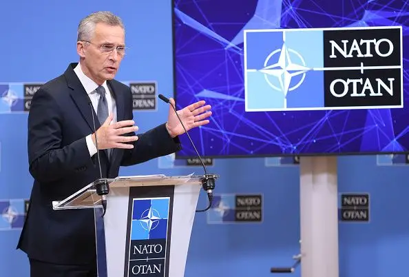 Guerra na Ucrânia: NATO reforça posições a leste sem atravessar fronteiras ucranianas