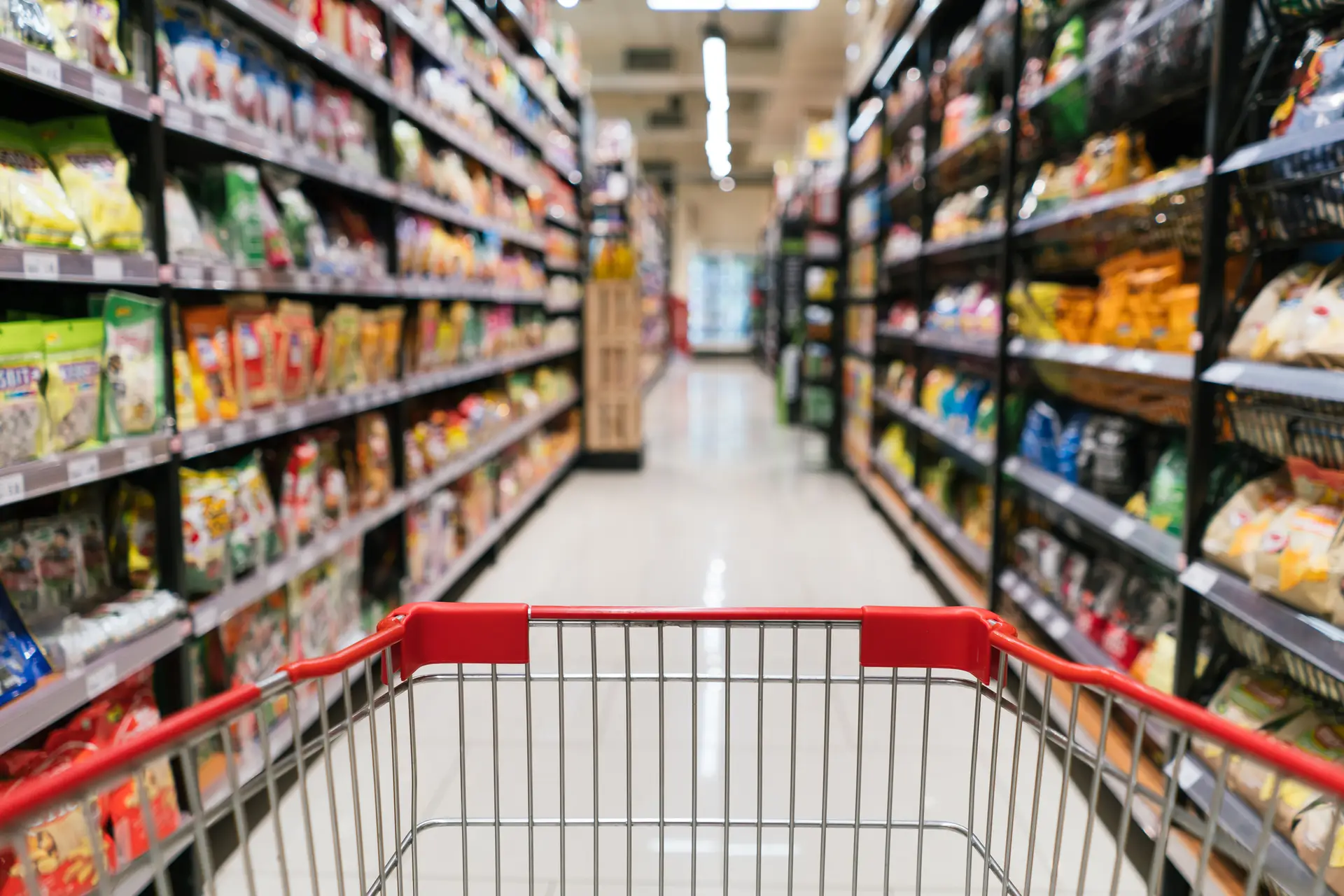 Stock de produtos nos supermercados assegurado para os próximos meses