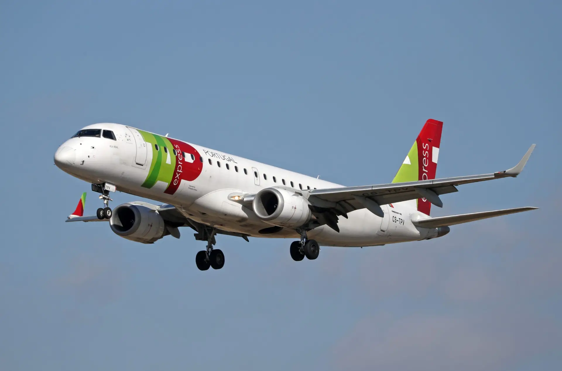 TAP sobe sobretaxa de combustível e admite aumentar preço das viagens
