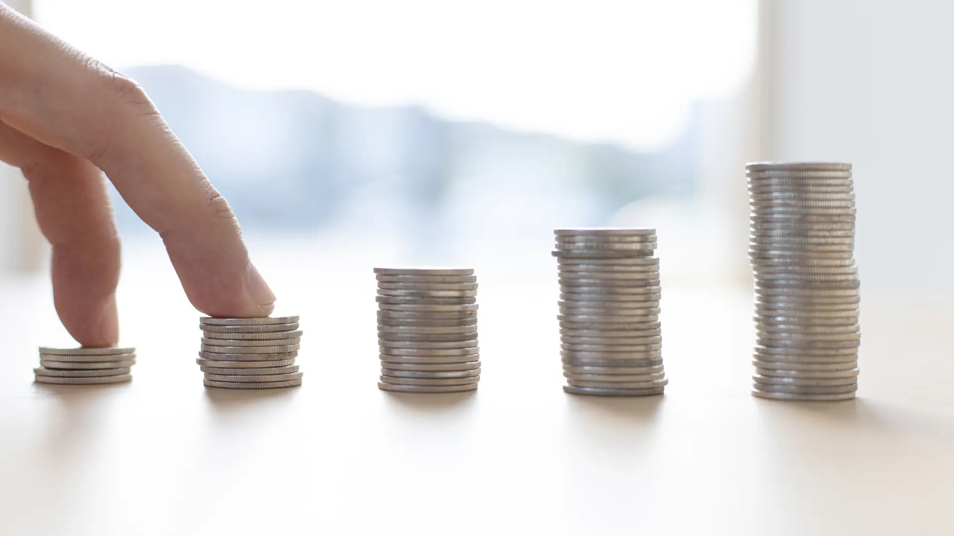 Inflação passa barreira dos 6% na União Europeia em fevereiro