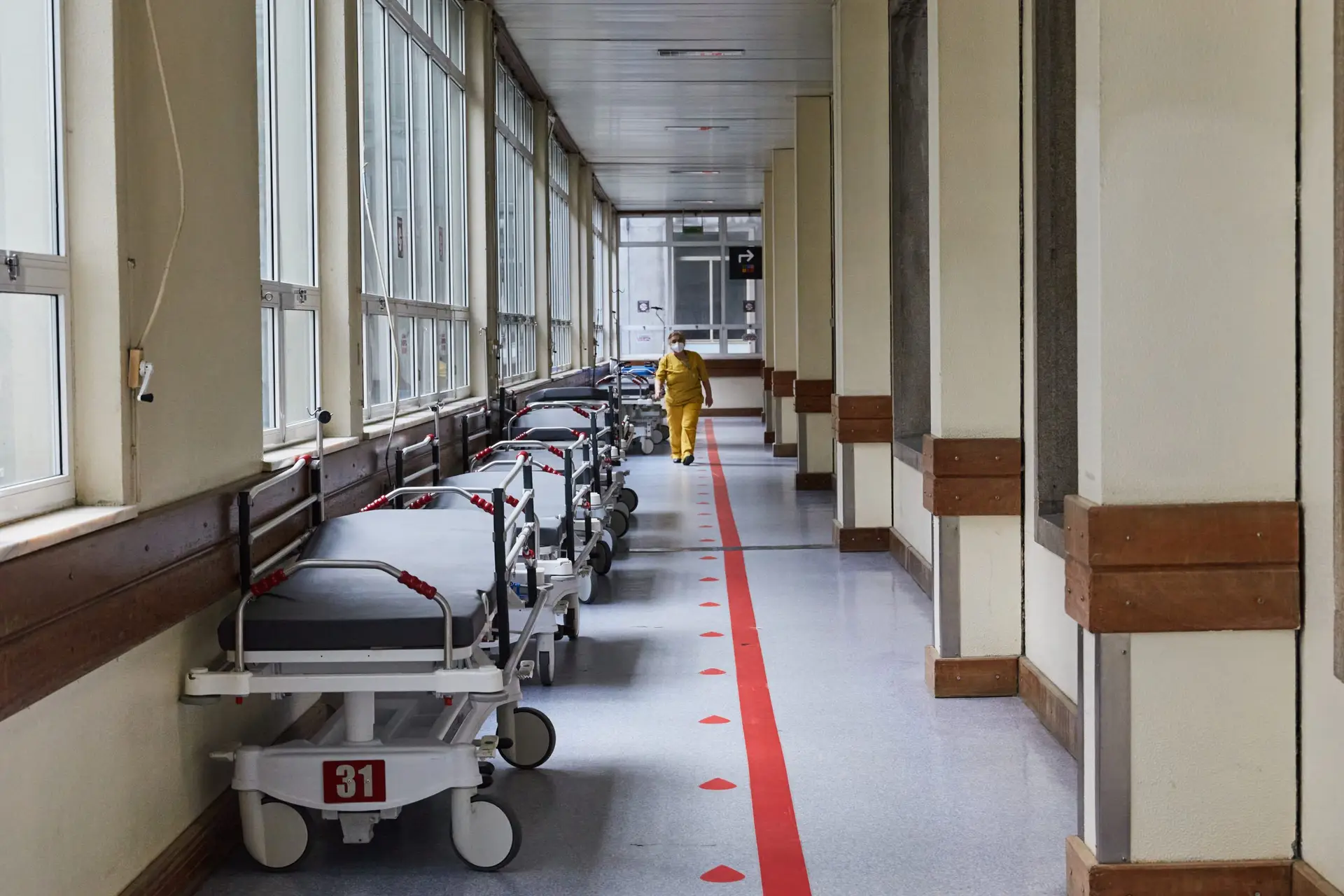 Covid-19 em Portugal: foco passou de número de casos diários para hospitalização