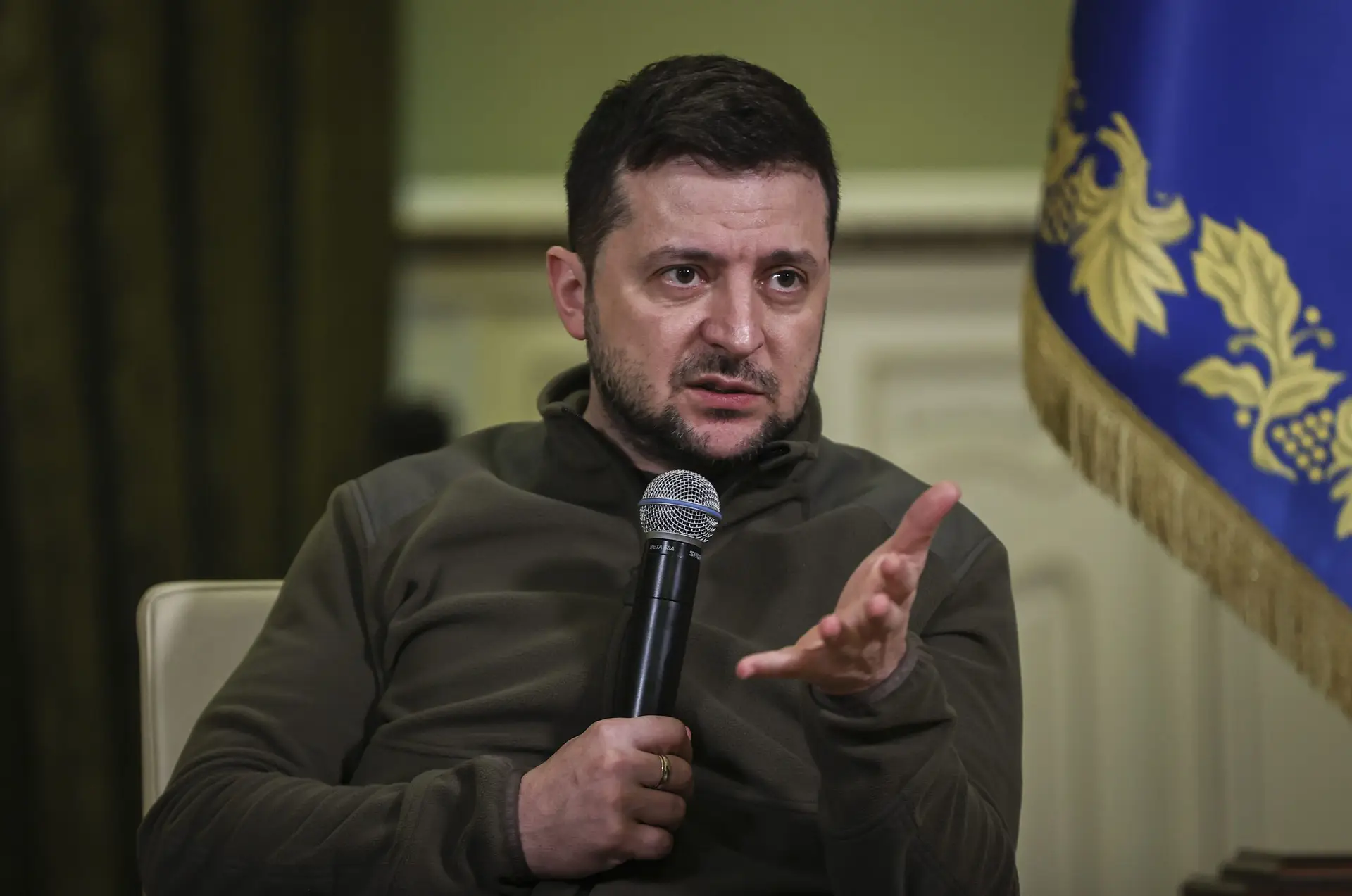 Zelensky exige à Rússia “restauração da integridade territorial”