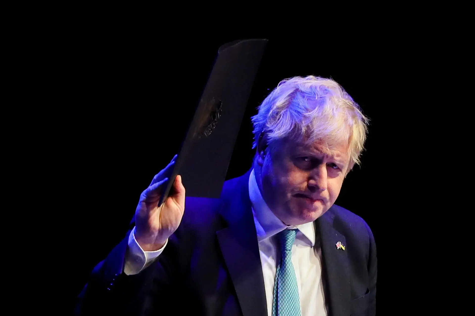 Boris Johnson alerta que é preciso travar Putin