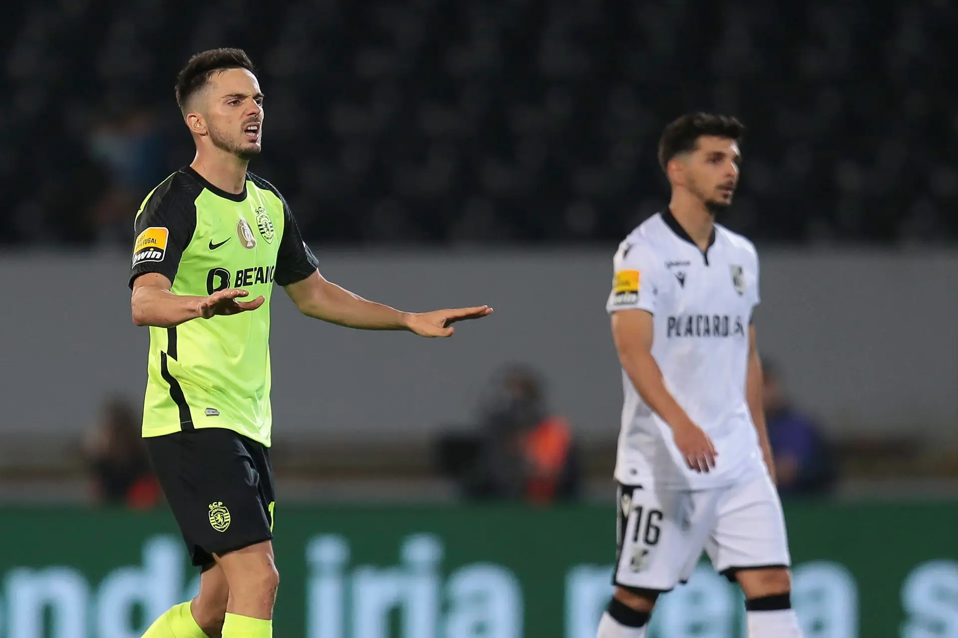 Sporting vence por 3-1 na visita ao Vitória de Guimarães