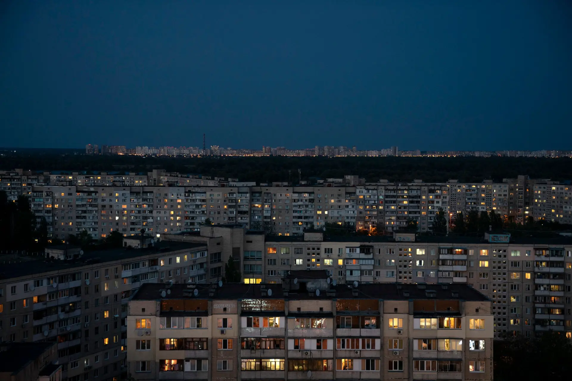 Prédios transformados em centros de ajuda em Kiev