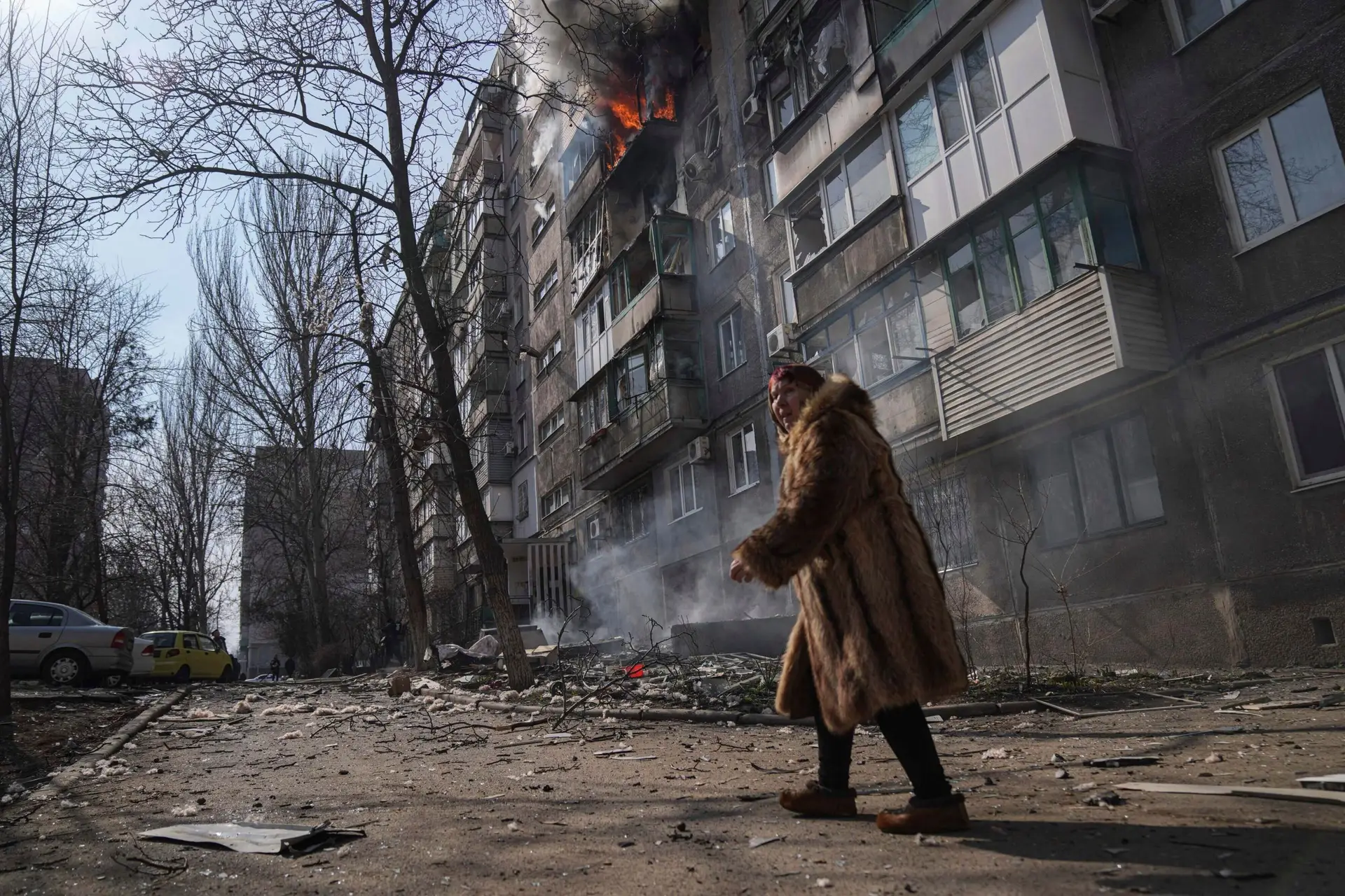 Residentes de Mariupol levados à força para a Rússia