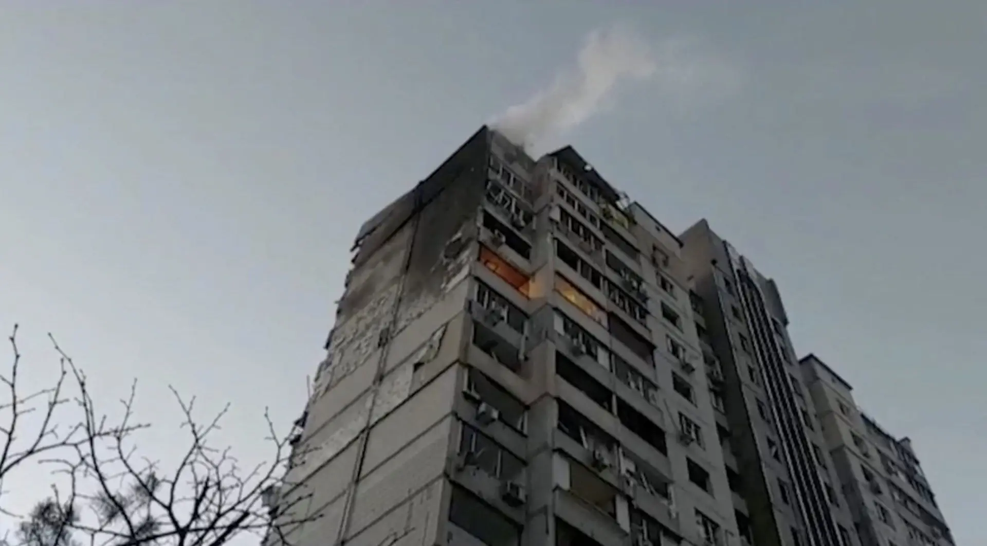 Cinco feridos após ataque a prédio residencial em Kiev