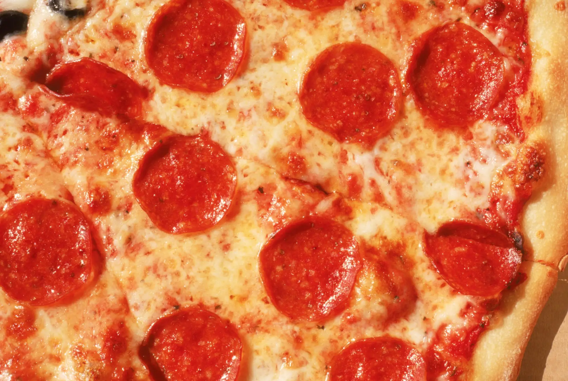 Intoxicação grave já matou duas crianças em França e pode estar ligada a marca de pizzas