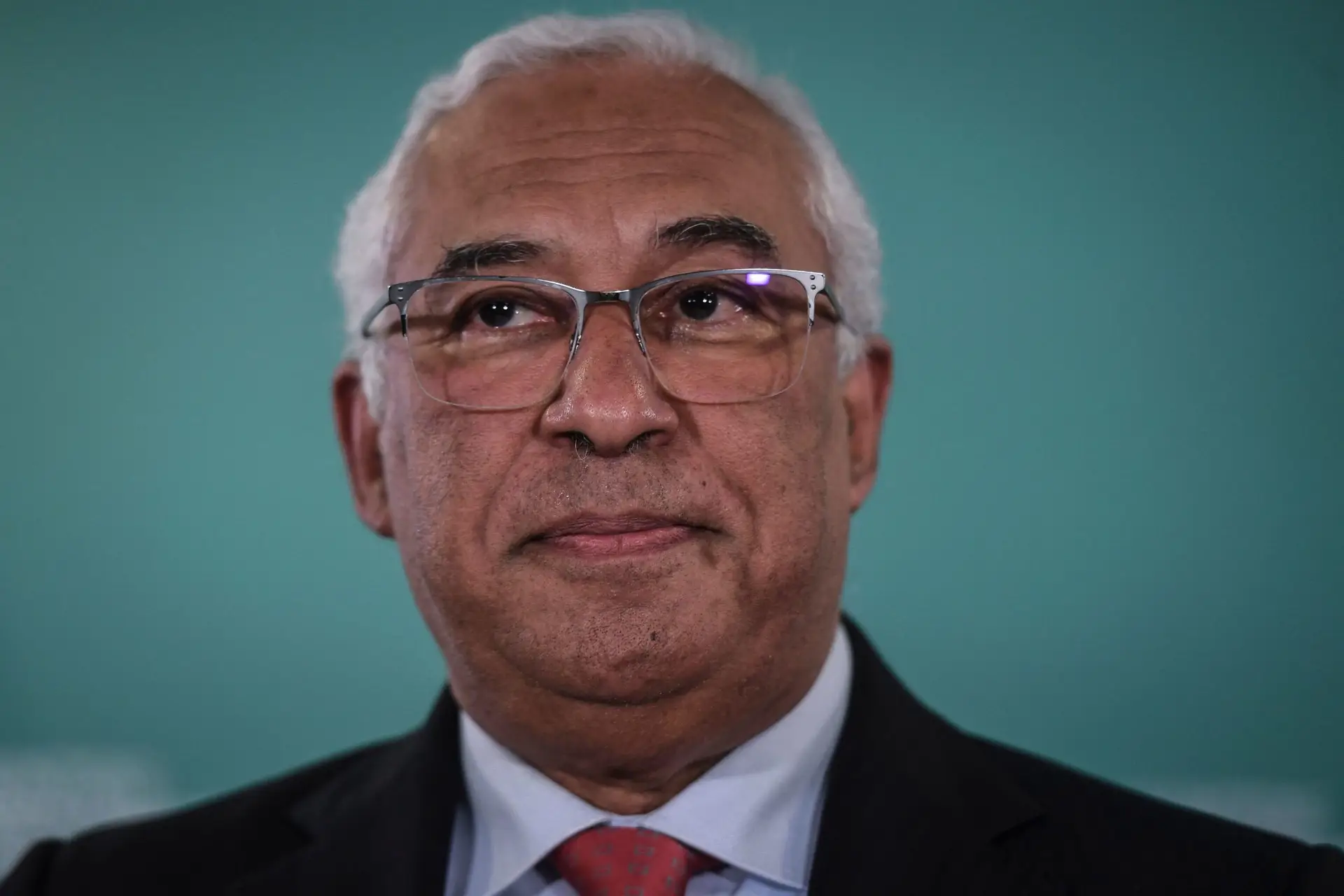 Novo Governo conhecido no dia em que Portugal assinala mais dias de democracia que ditadura 