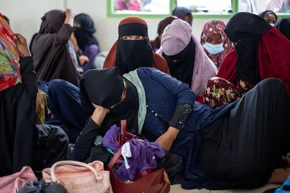 Human Rights Watch acusa Bangladesh de ameaçar refugiados rohingya
