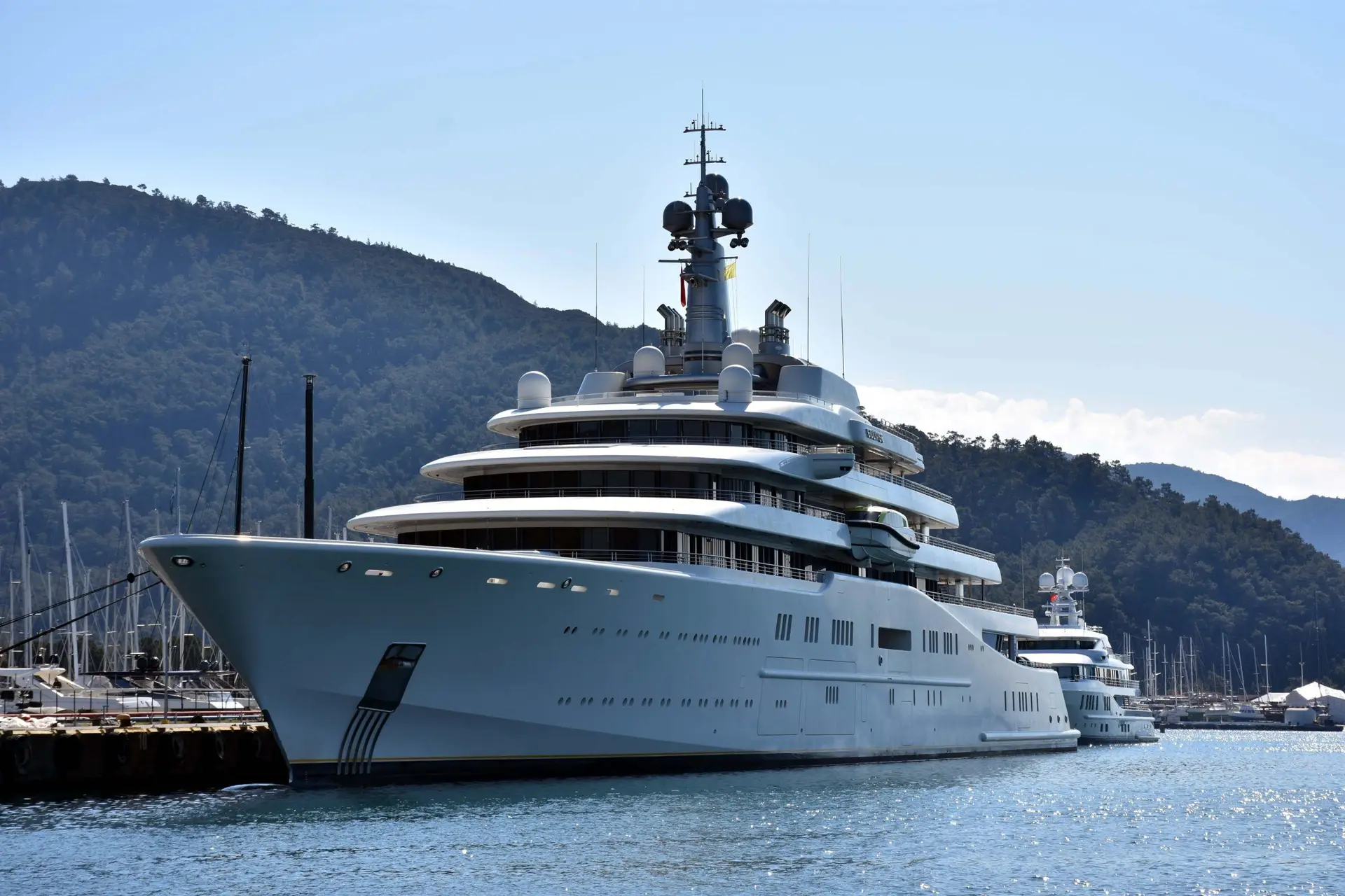 Segundo super-iate de Abramovich atraca na Turquia
