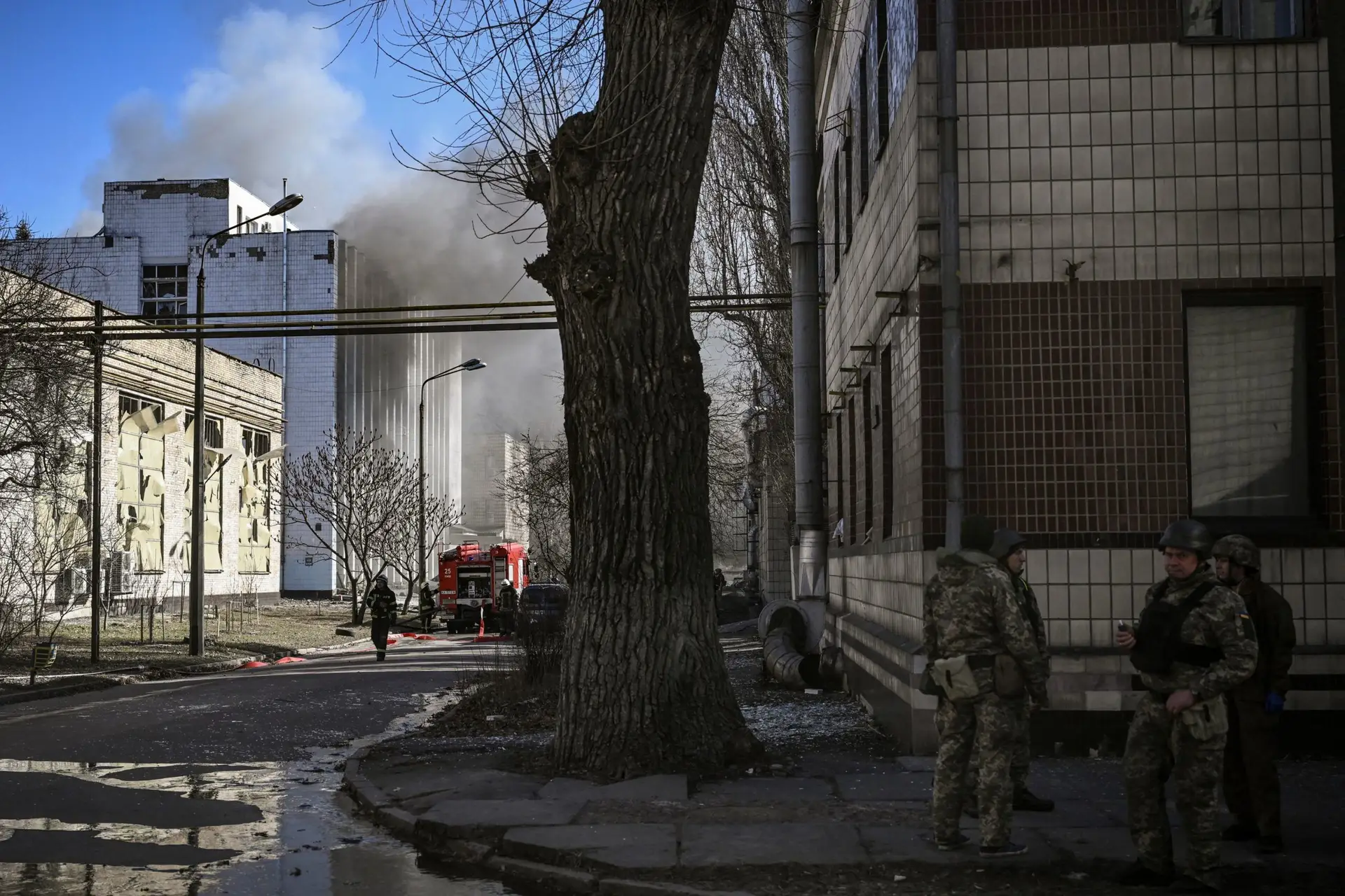 Guerra na Ucrânia: sinais de ataques perto do centro de Kiev
