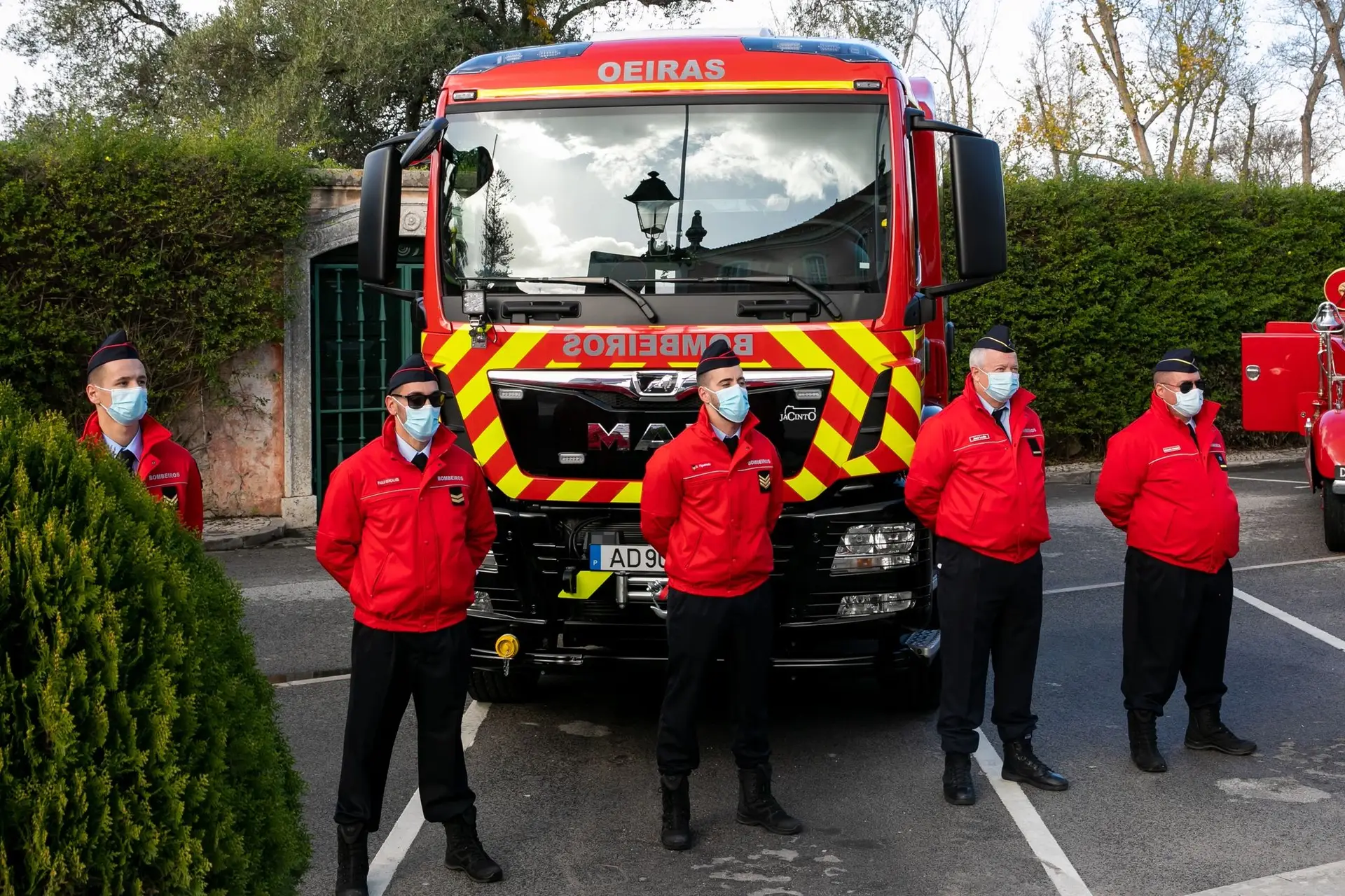 Bombeiros de Oeiras deixam de tocar sirenes por “respeito” a refugiados ucranianos
