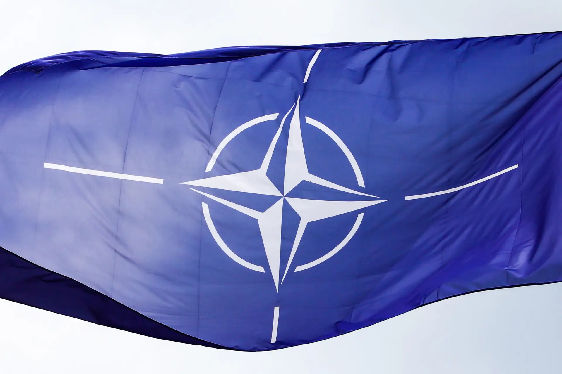 Suécia e Finlândia afirmam não ser “neutrais” e estudam adesão à NATO