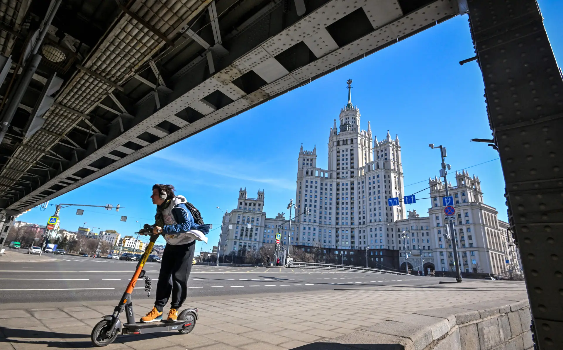 Empresas abandonam a Rússia: cerca de 100 mil pessoas já perderam o emprego