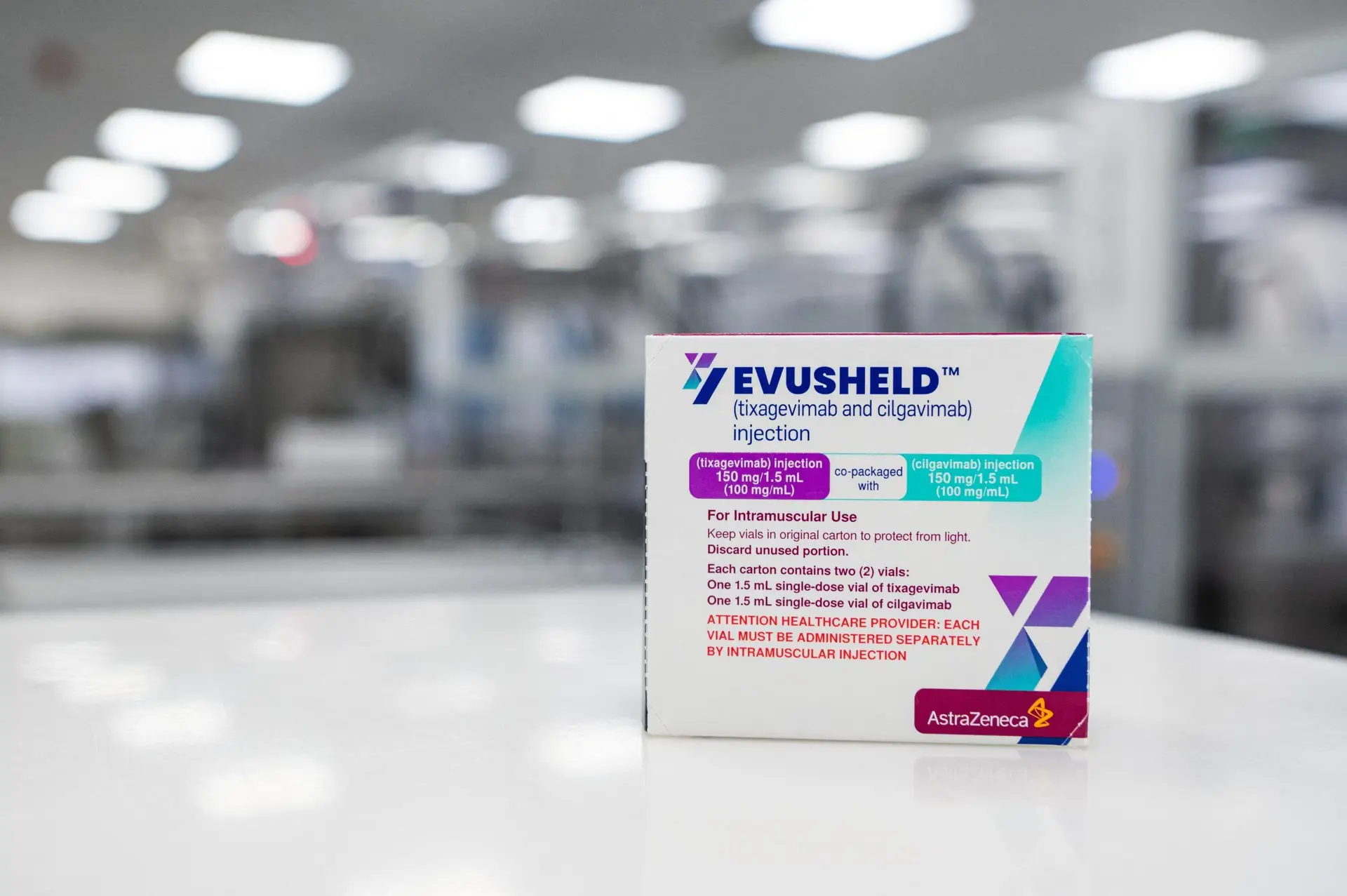 EMA dá luz verde a medicamento da AstraZeneca para prevenir a covid-19