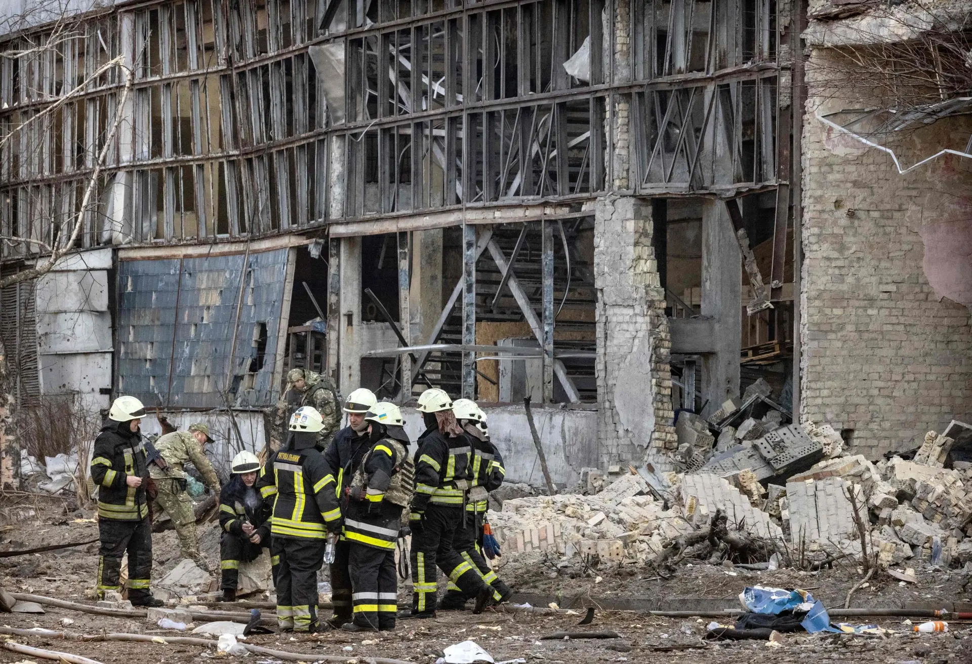 Guerra na Ucrânia: instituto científico destruído em Kiev, mas o trabalho continua