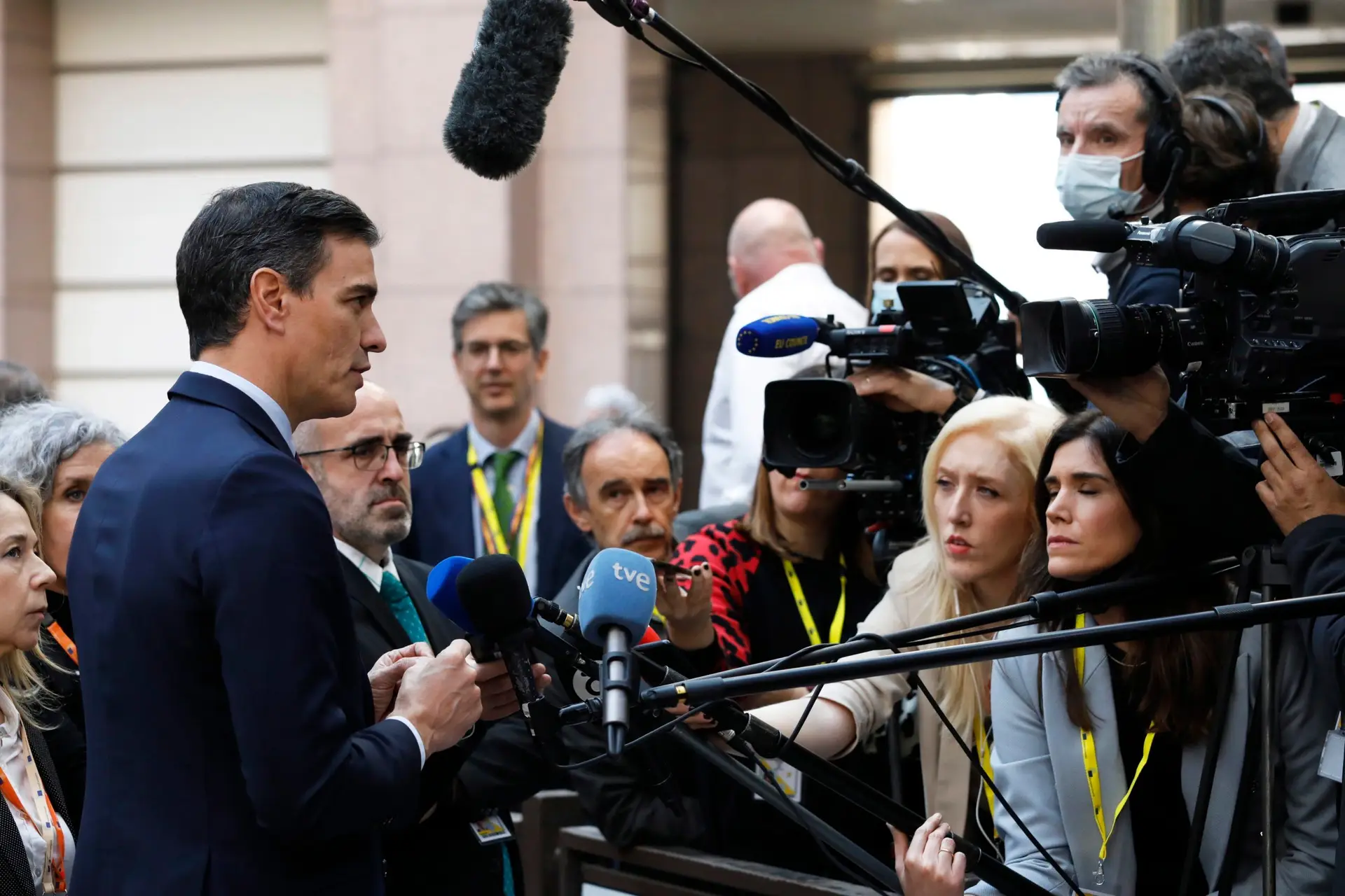 Espanha reforça compromisso com Kiev e anuncia novo envio de armamento para a Ucrânia