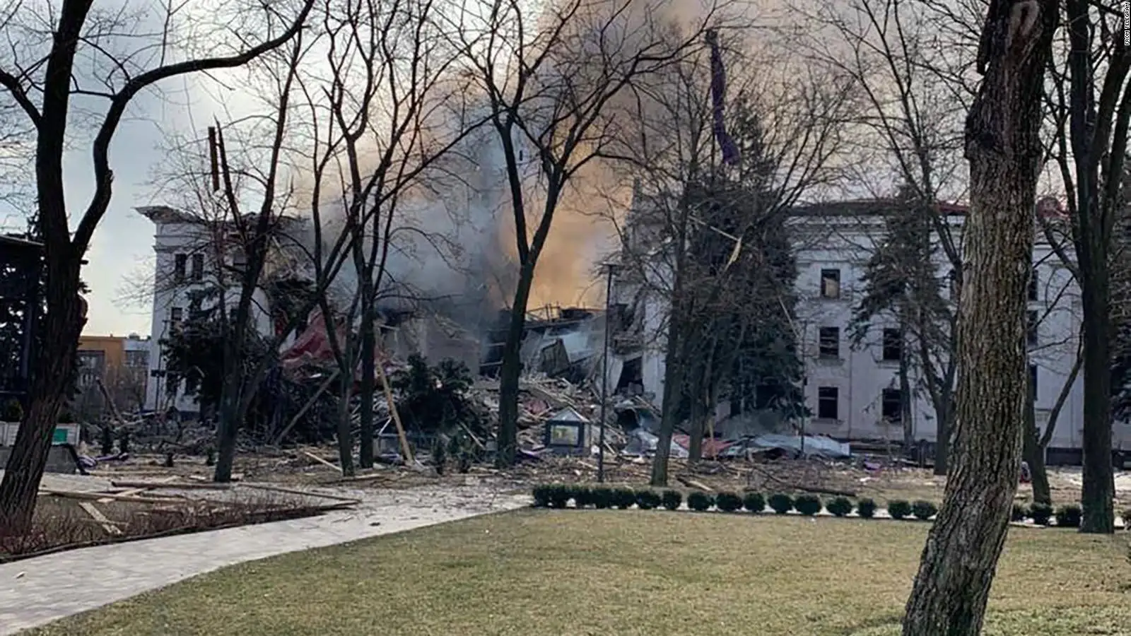 Autarquia de Mariupol diz que ataque ao teatro terá feito 300 mortos
