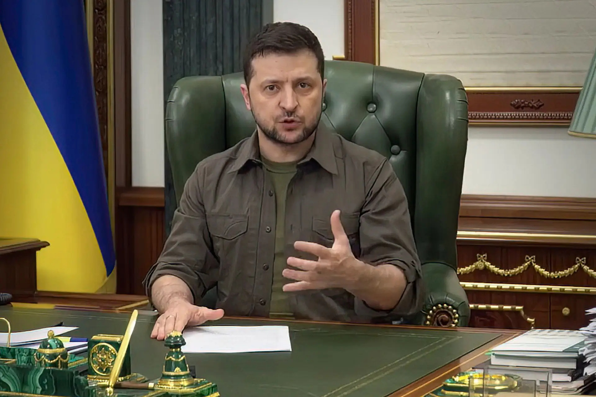 Zelensky pede conversa urgente com Putin