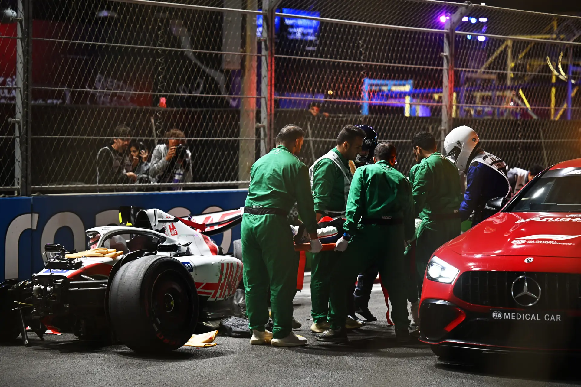 Mick Schumacher sofre violento acidente na qualificação para o GP da Arábia Saudita