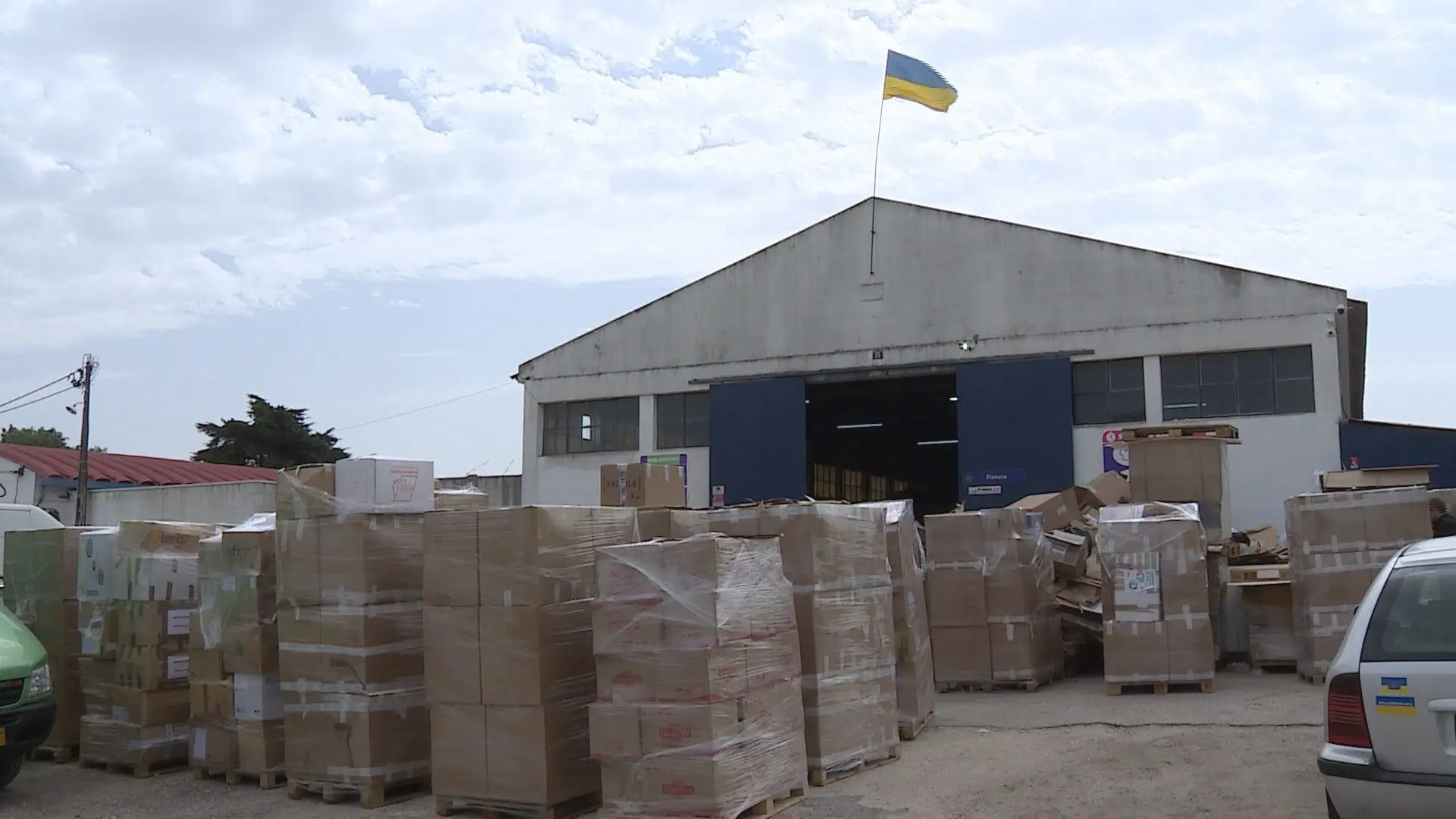 Associação “I Help Ukraine” já enviou mais de 120 toneladas de bens para a Ucrânia