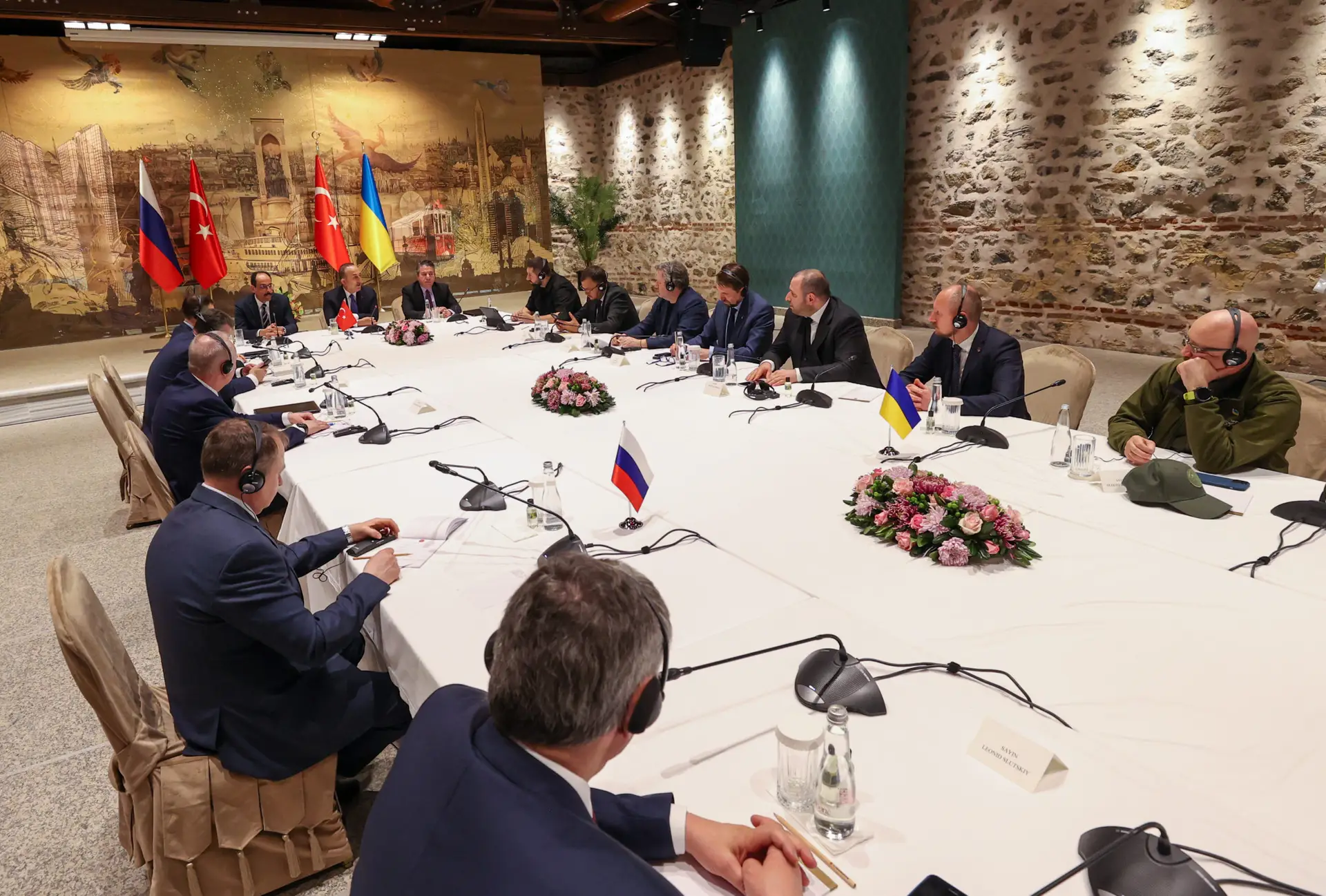 Retomadas negociações de paz: as propostas da Ucrânia e as exigências russas que caíram