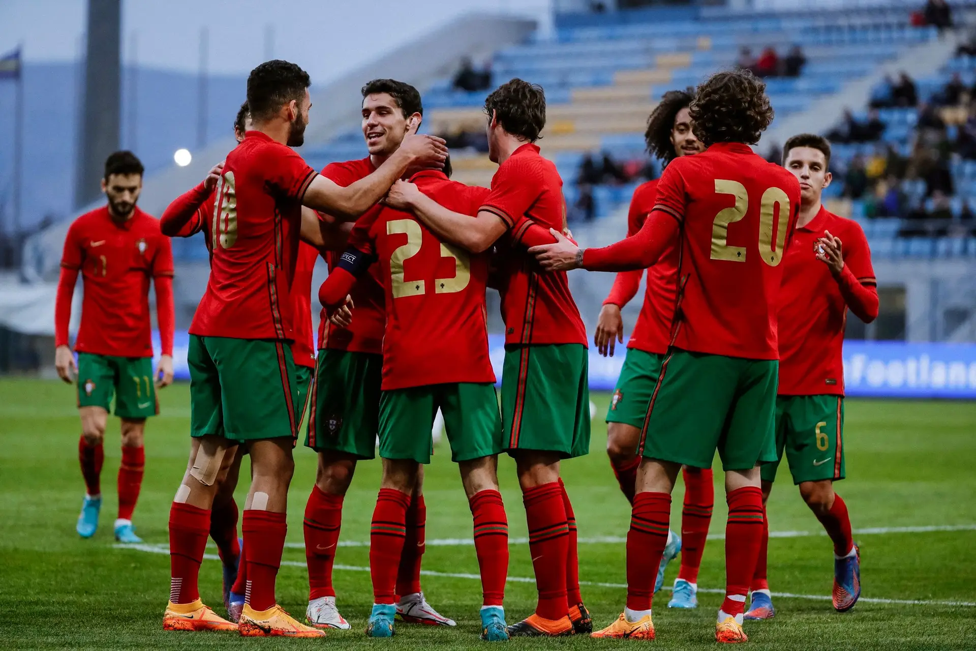 Europeu Sub-21: Portugal prepara duelo com Inglaterra com grupo