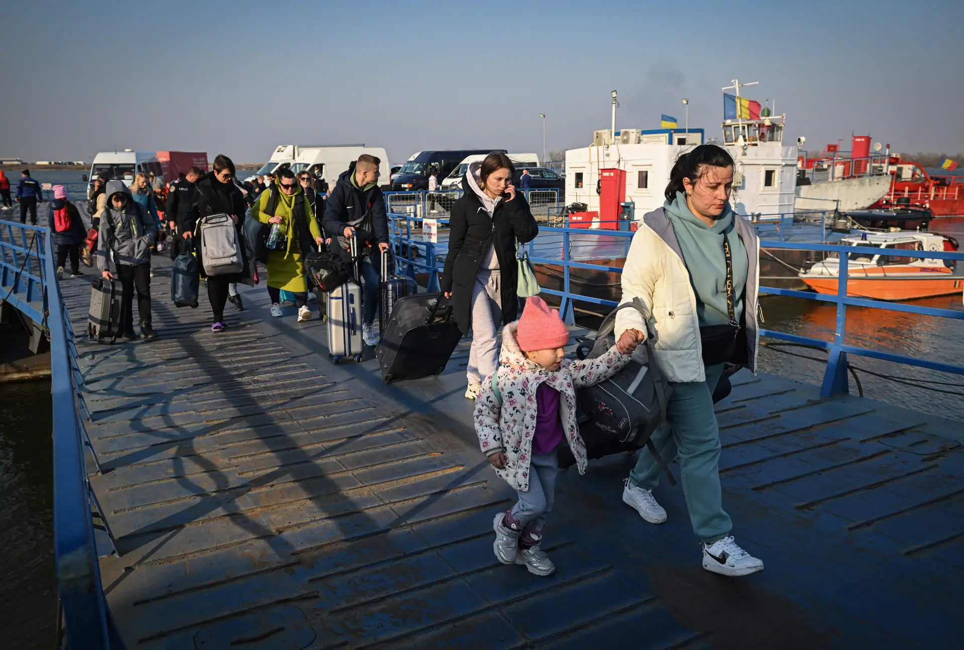 Da Ucrânia para a Roménia: 23 mil pessoas deixaram o país de ferry