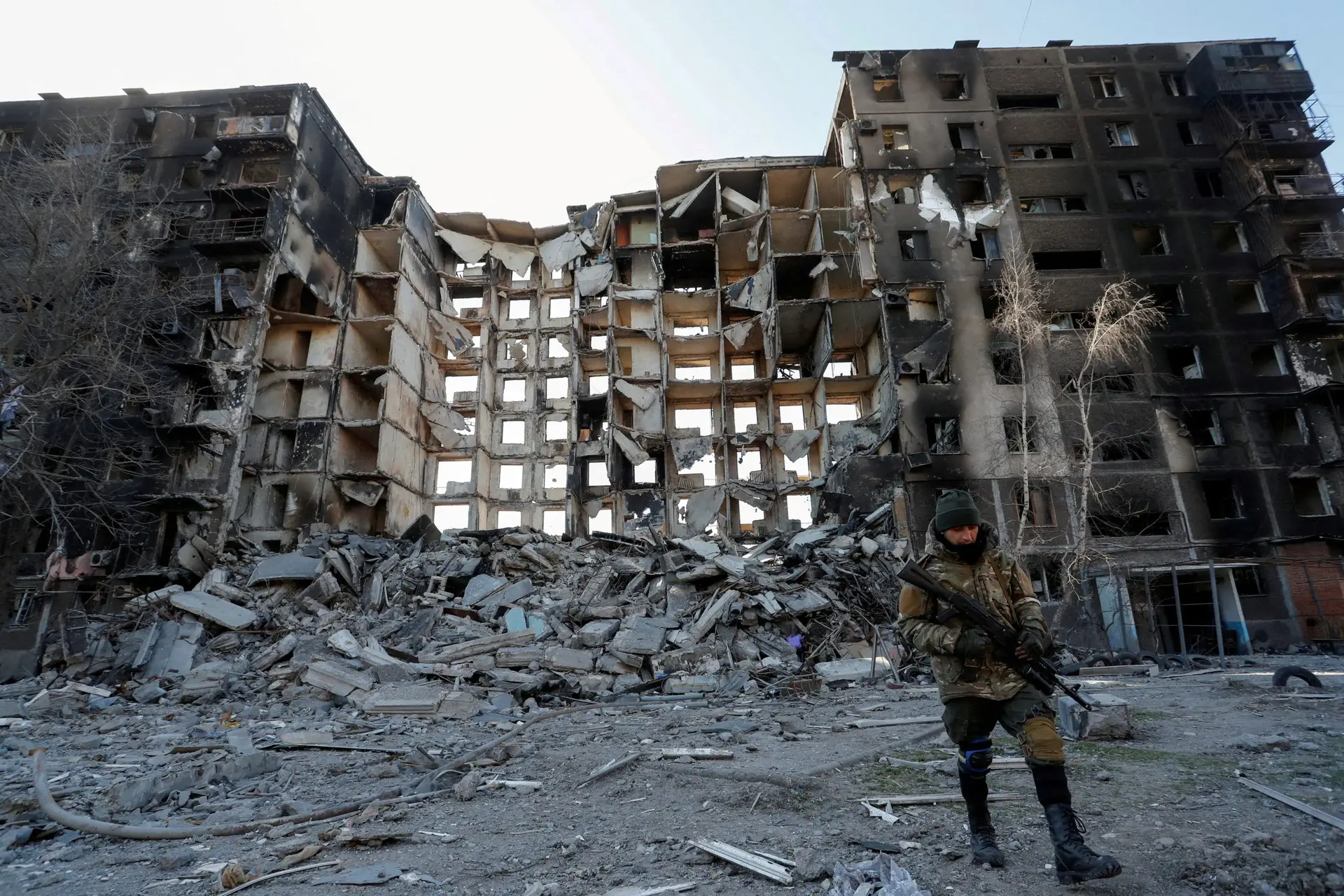 Maternidade de Mariupol evacuada à força para a Rússia