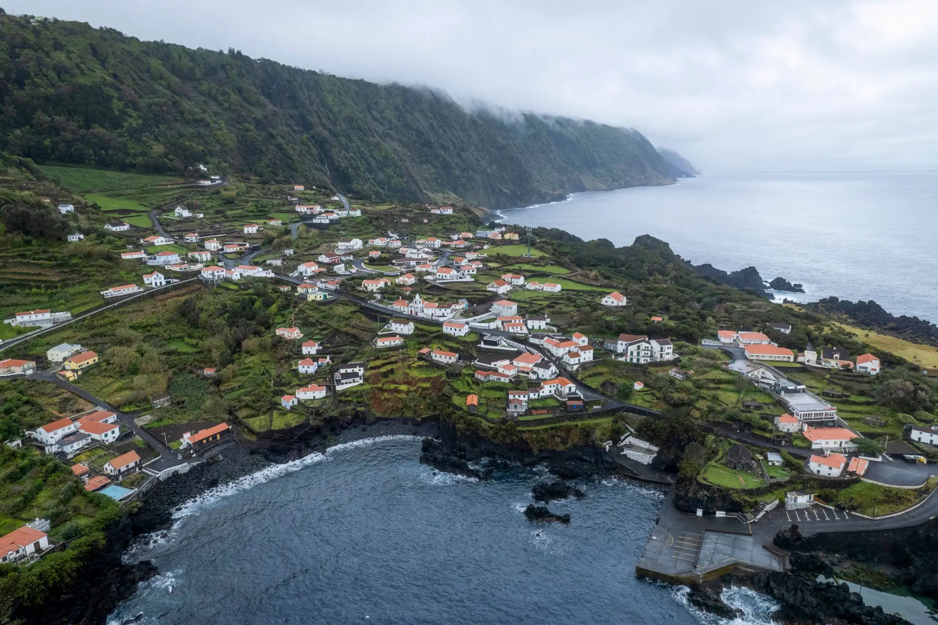 Quantidade de magma em São Jorge é semelhante à do vulcão de La Palma antes de entrar em erupção, revelam cientistas espanhóis
