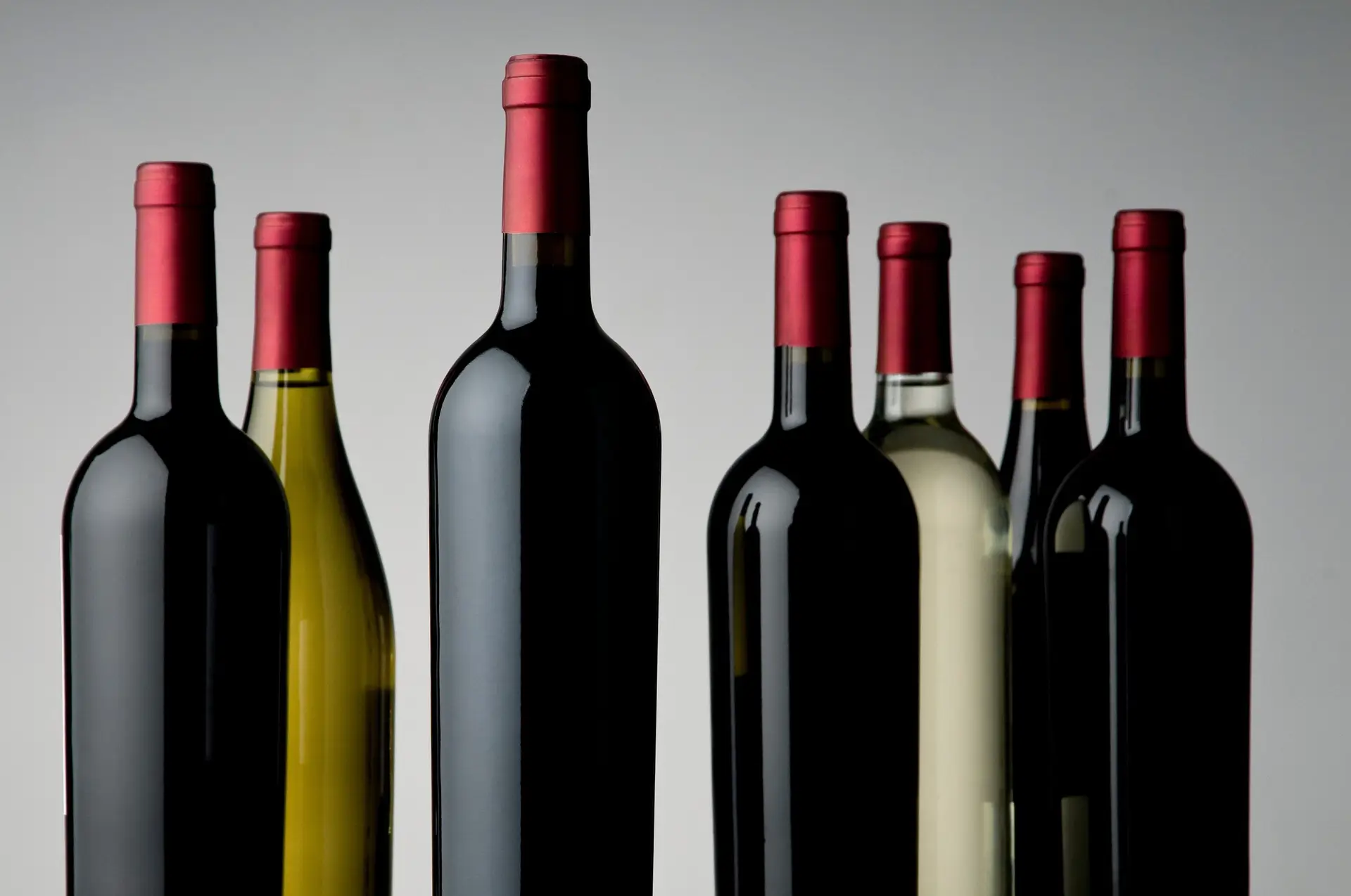 Empresários do setor do vinho debatem-se com a falta de garrafas e rótulos