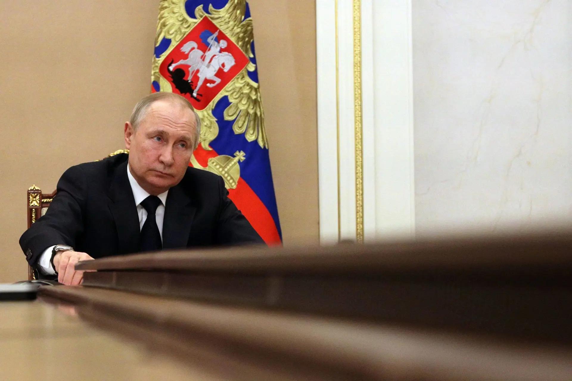 Compreender o conflito (XXXV): andaram a enganar Putin