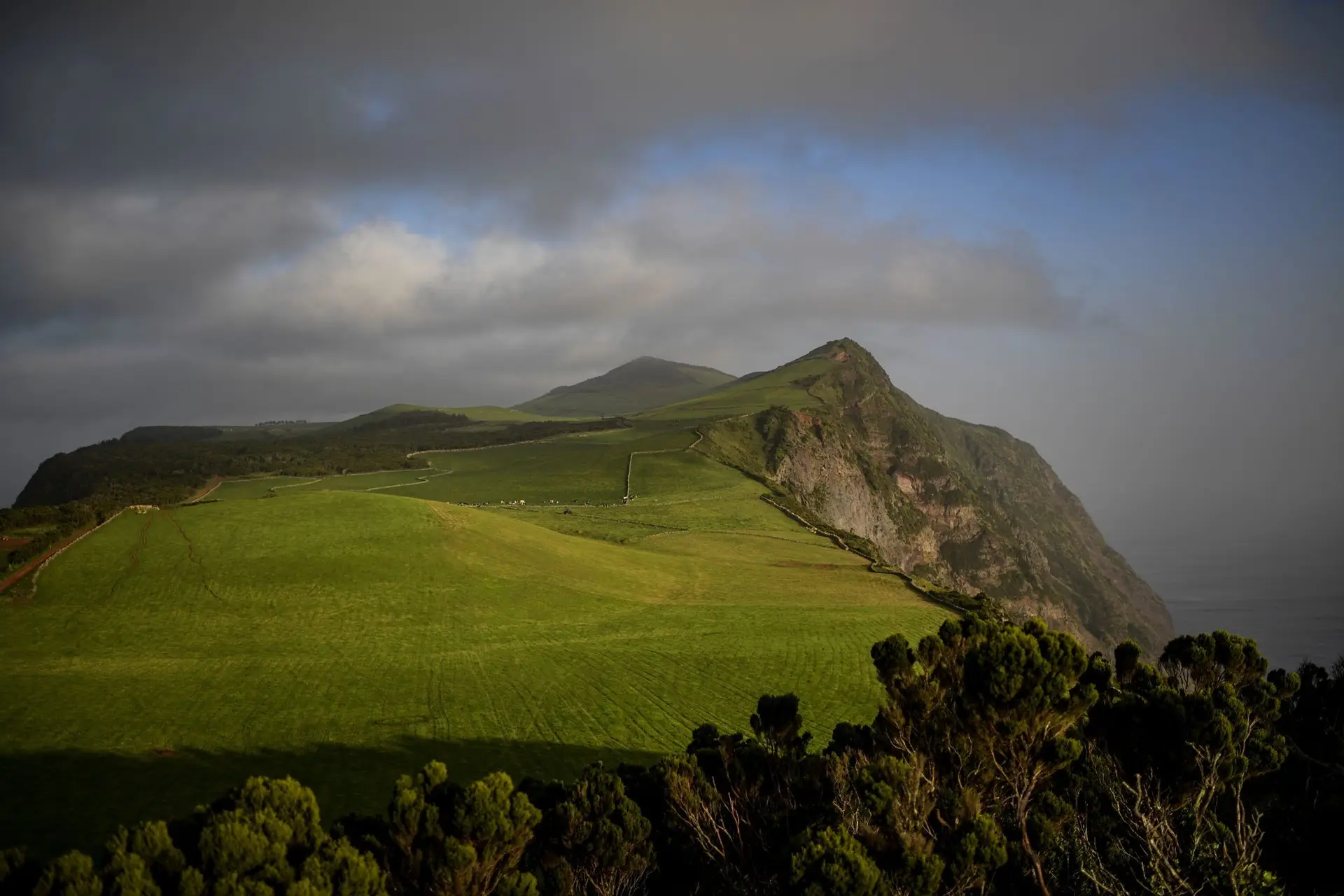 Crise sismovulcânica em São Jorge: detetados epicentros muito próximos da superfície