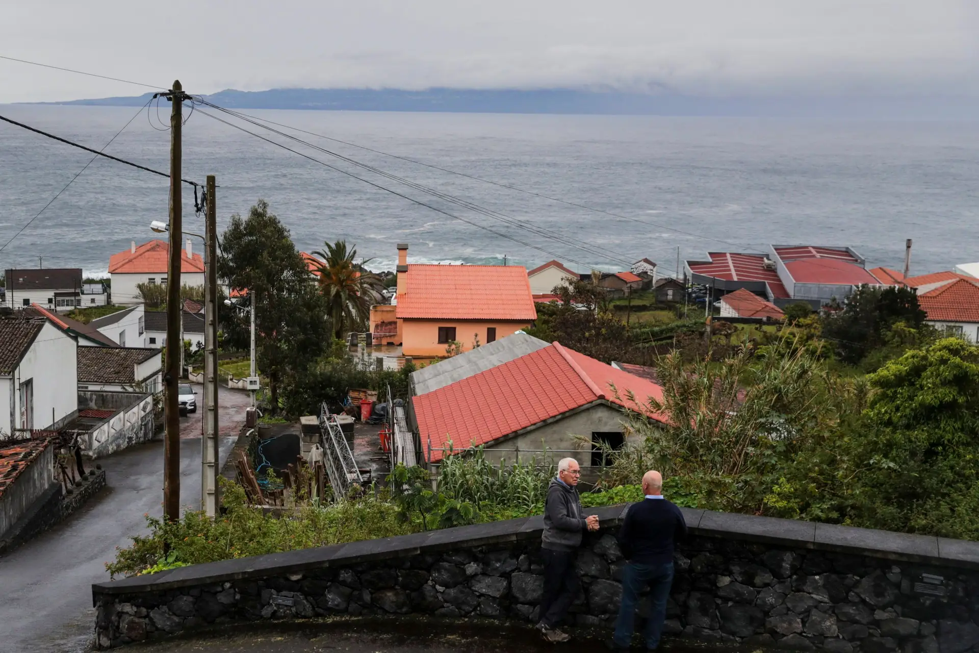 População de São Jorge começa a regressar à vida normal apesar da crise sismovulcânica