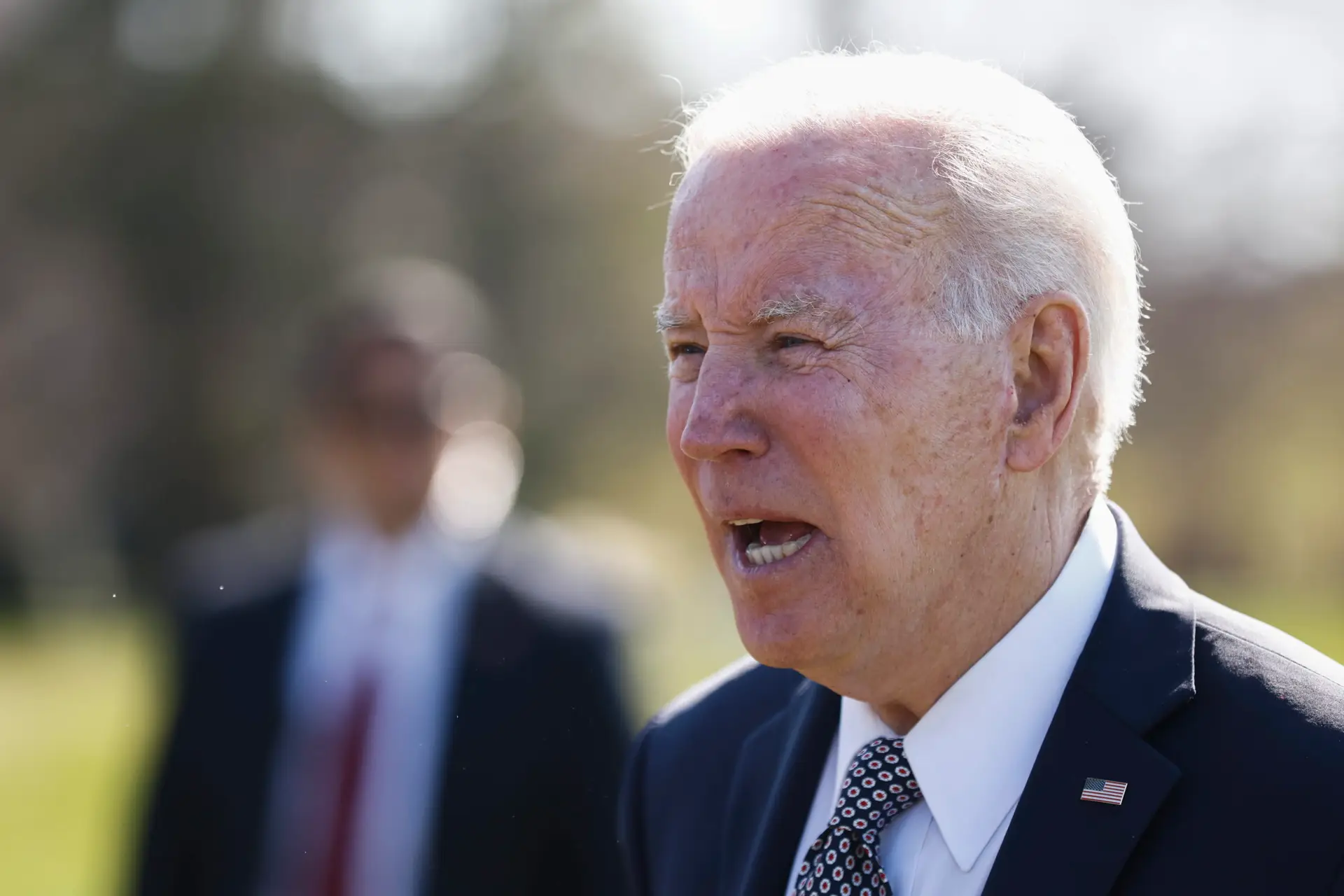 Massacre em Bucha: Putin “é um criminoso de guerra” e deve ser julgado, diz Biden
