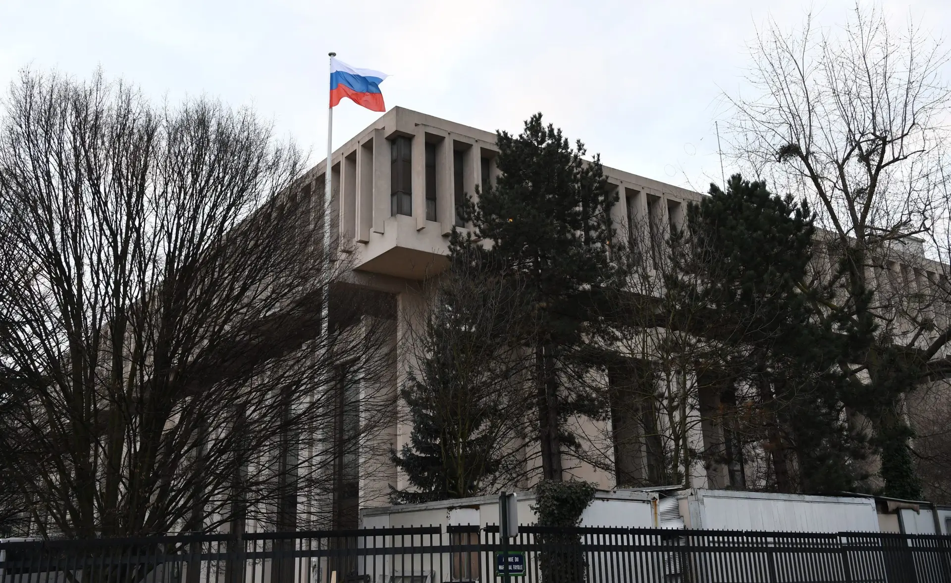 França junta-se a “abordagem europeia” para expulsão de diplomatas russos