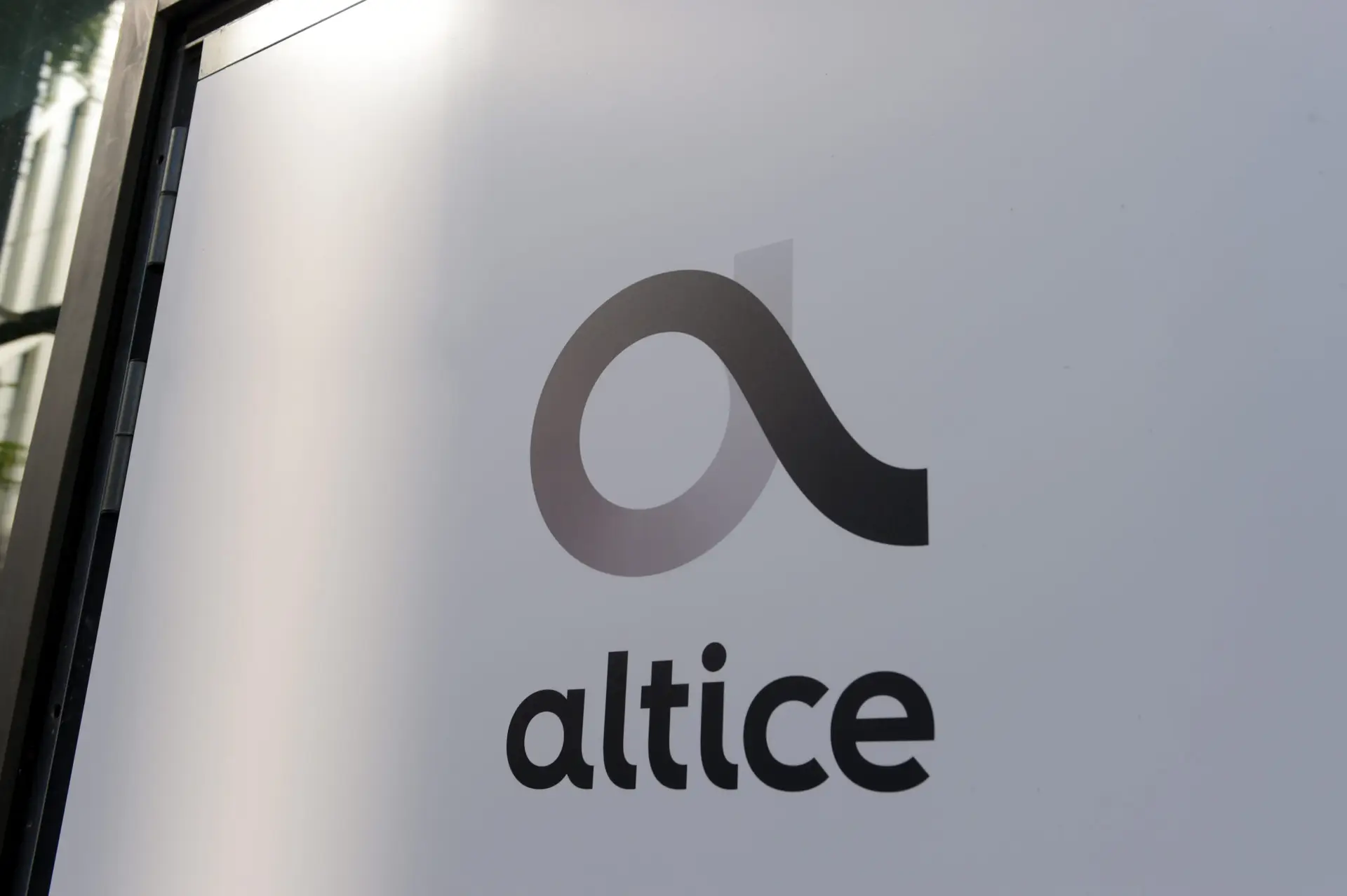 Trabalhadores da Altice denunciam “brutal ataque” da administração aos planos de saúde da empresa